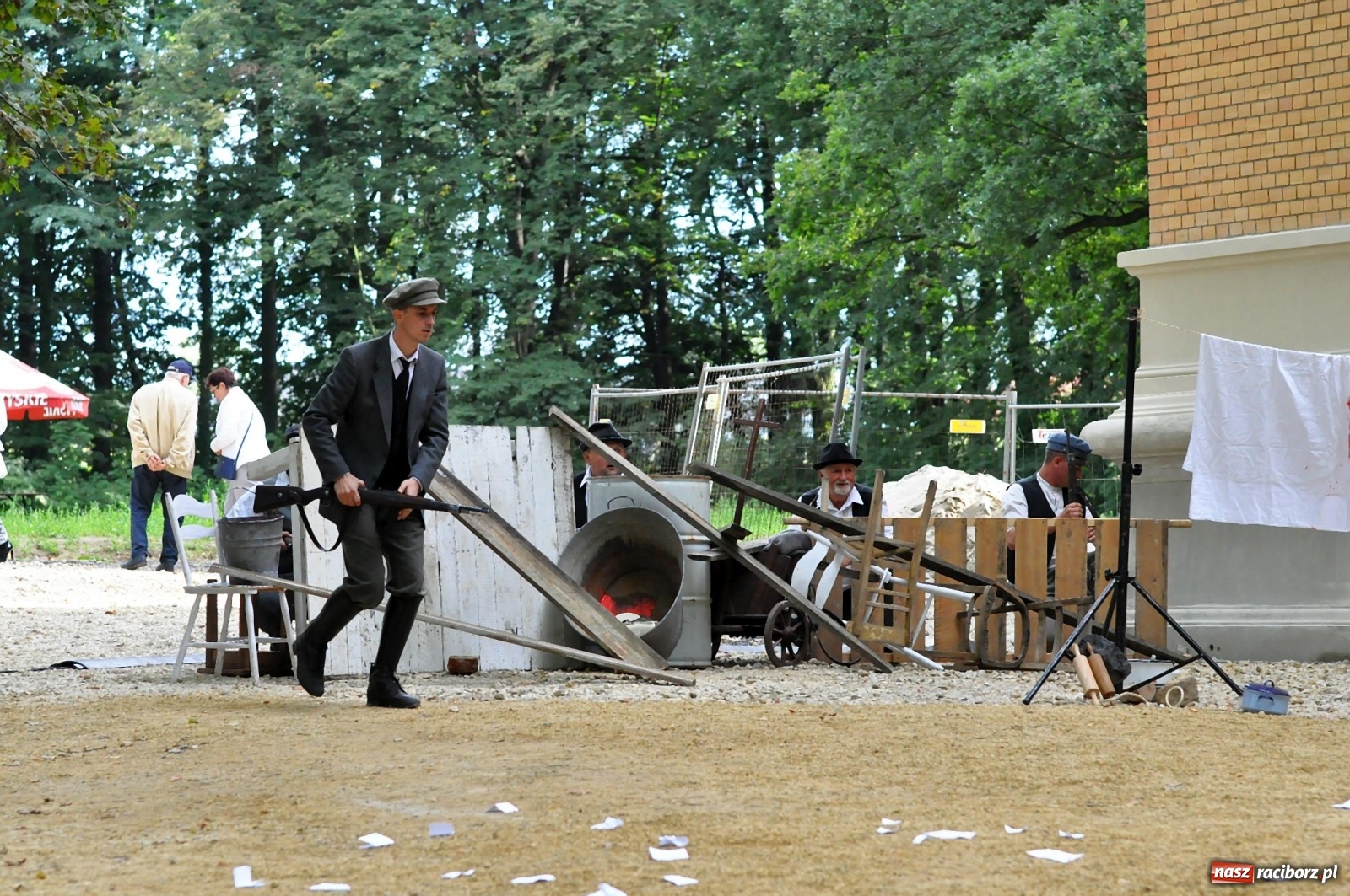 Zdjęcie w galerii na portalu naszraciborz.pl: Wielka rekonstrukcja walki o pałac w Rzuchowie wiadomości z regionu