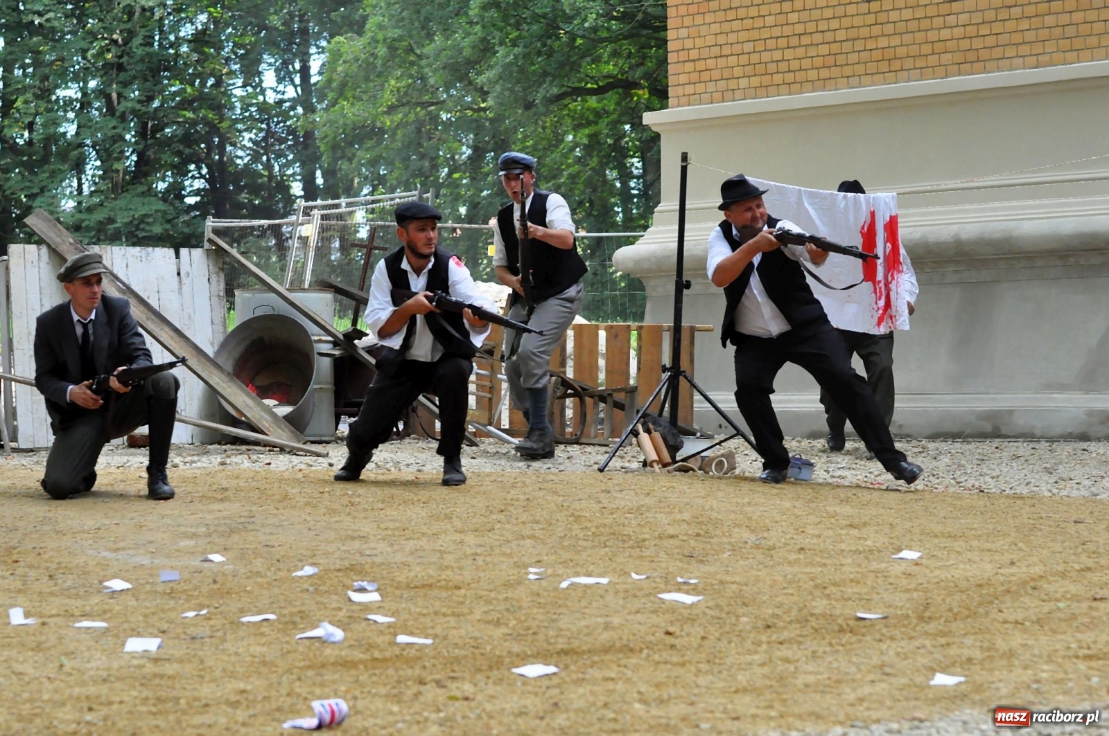 Zdjęcie w galerii na portalu naszraciborz.pl: Wielka rekonstrukcja walki o pałac w Rzuchowie wiadomości z regionu