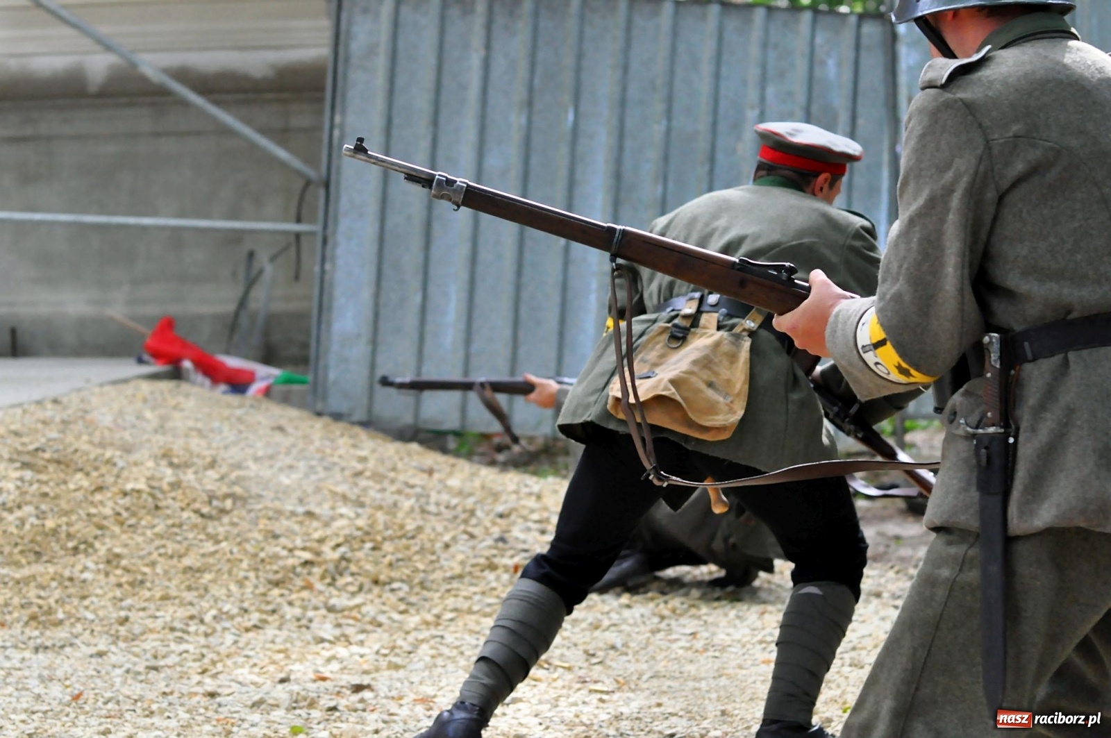 Zdjęcie w galerii na portalu naszraciborz.pl: Wielka rekonstrukcja walki o pałac w Rzuchowie wiadomości z regionu