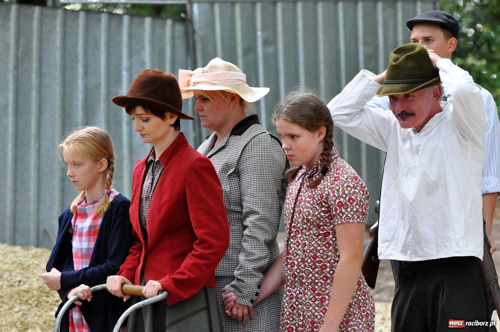 Zdjęcie w galerii na portalu naszraciborz.pl: Wielka rekonstrukcja walki o pałac w Rzuchowie wiadomości z regionu