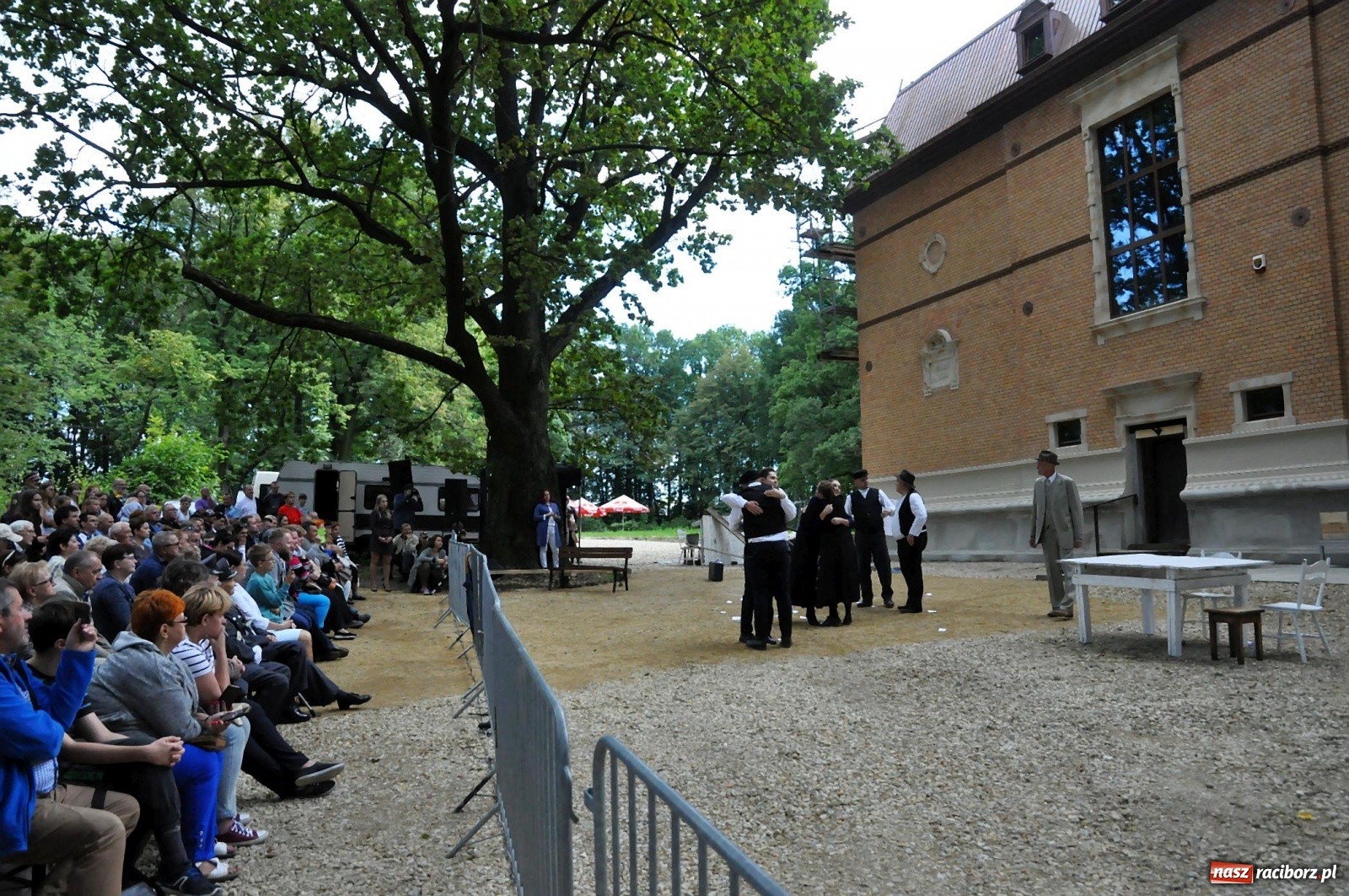Zdjęcie w galerii na portalu naszraciborz.pl: Wielka rekonstrukcja walki o pałac w Rzuchowie wiadomości z regionu