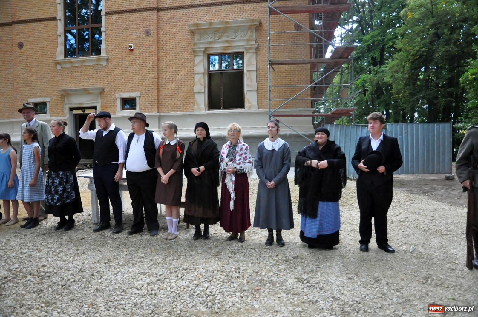 Zdjęcie w galerii na portalu naszraciborz.pl: Wielka rekonstrukcja walki o pałac w Rzuchowie wiadomości z regionu