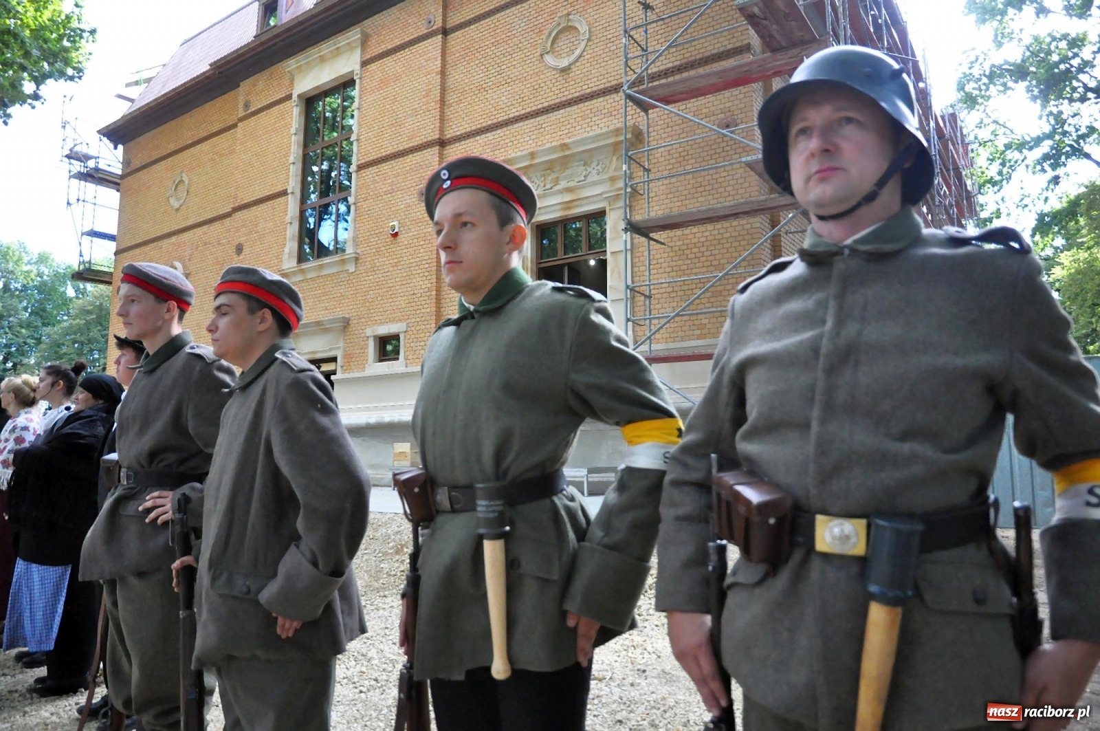 Zdjęcie w galerii na portalu naszraciborz.pl: Wielka rekonstrukcja walki o pałac w Rzuchowie wiadomości z regionu