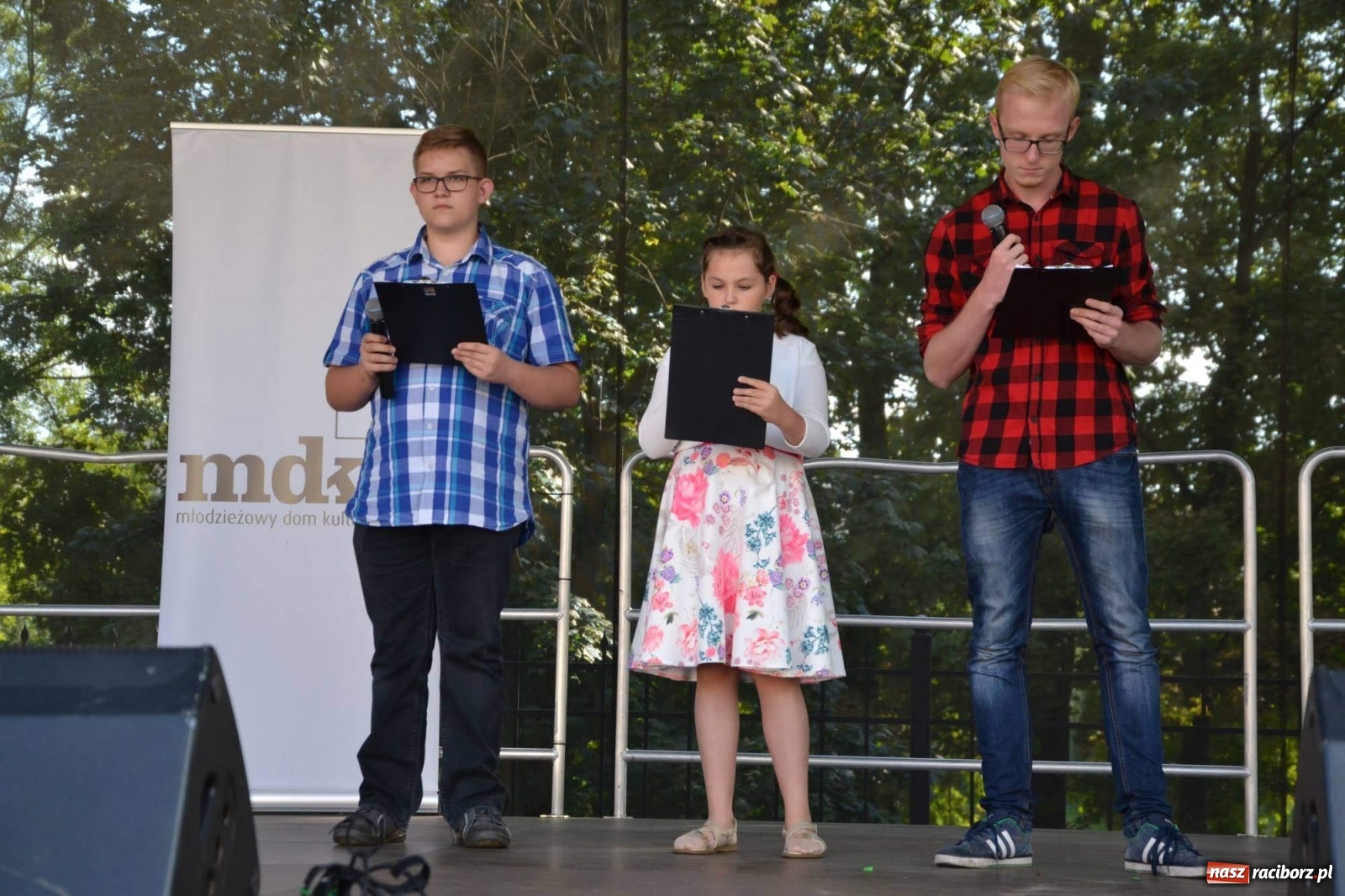 Zdjęcie w galerii na portalu naszraciborz.pl: Młodzież z MDK wystąpiła na zamku [FOTO]  wiadomości z regionu