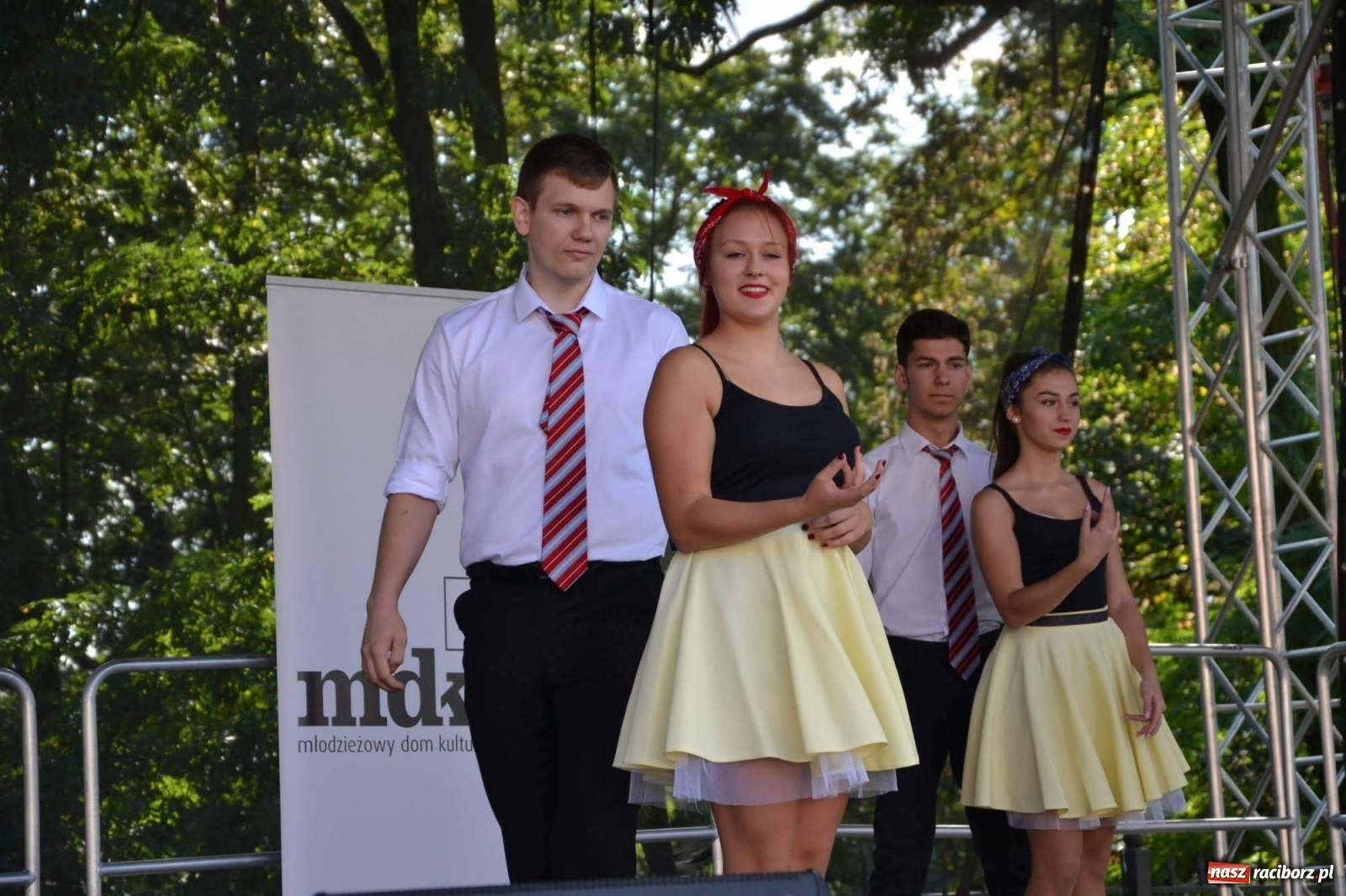 Zdjęcie w galerii na portalu naszraciborz.pl: Młodzież z MDK wystąpiła na zamku [FOTO]  wiadomości z regionu