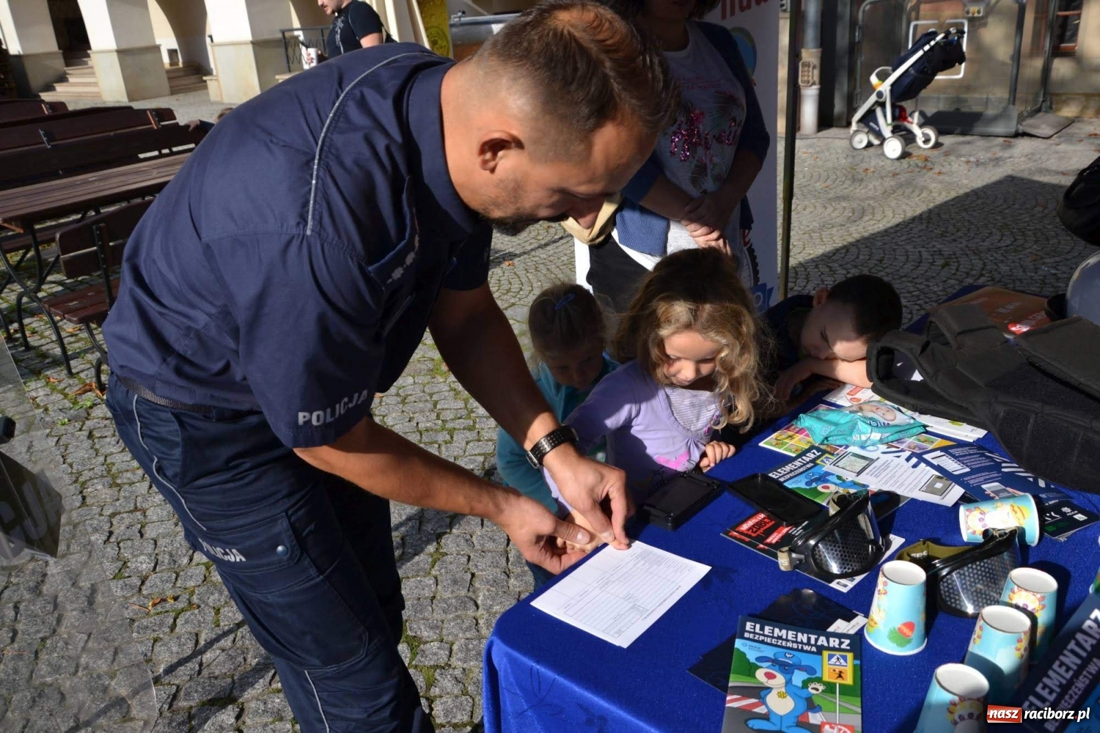 Zdjęcie w galerii na portalu naszraciborz.pl: Młodzież z MDK wystąpiła na zamku [FOTO]  wiadomości z regionu