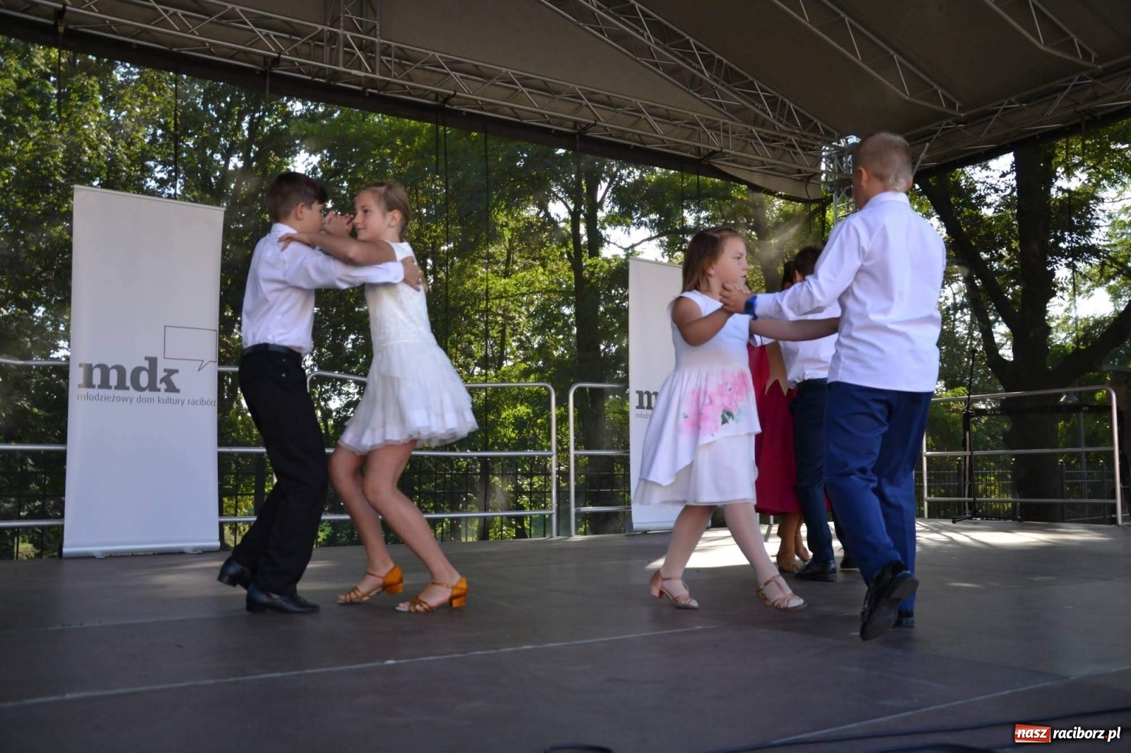 Zdjęcie w galerii na portalu naszraciborz.pl: Młodzież z MDK wystąpiła na zamku [FOTO]  wiadomości z regionu