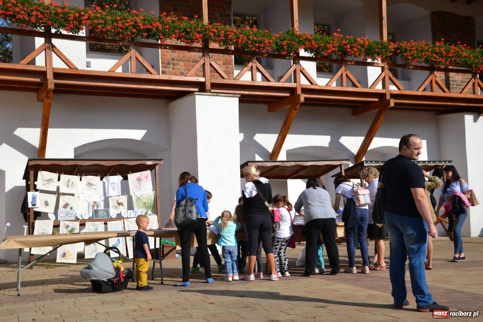 Zdjęcie w galerii na portalu naszraciborz.pl: Młodzież z MDK wystąpiła na zamku [FOTO]  wiadomości z regionu