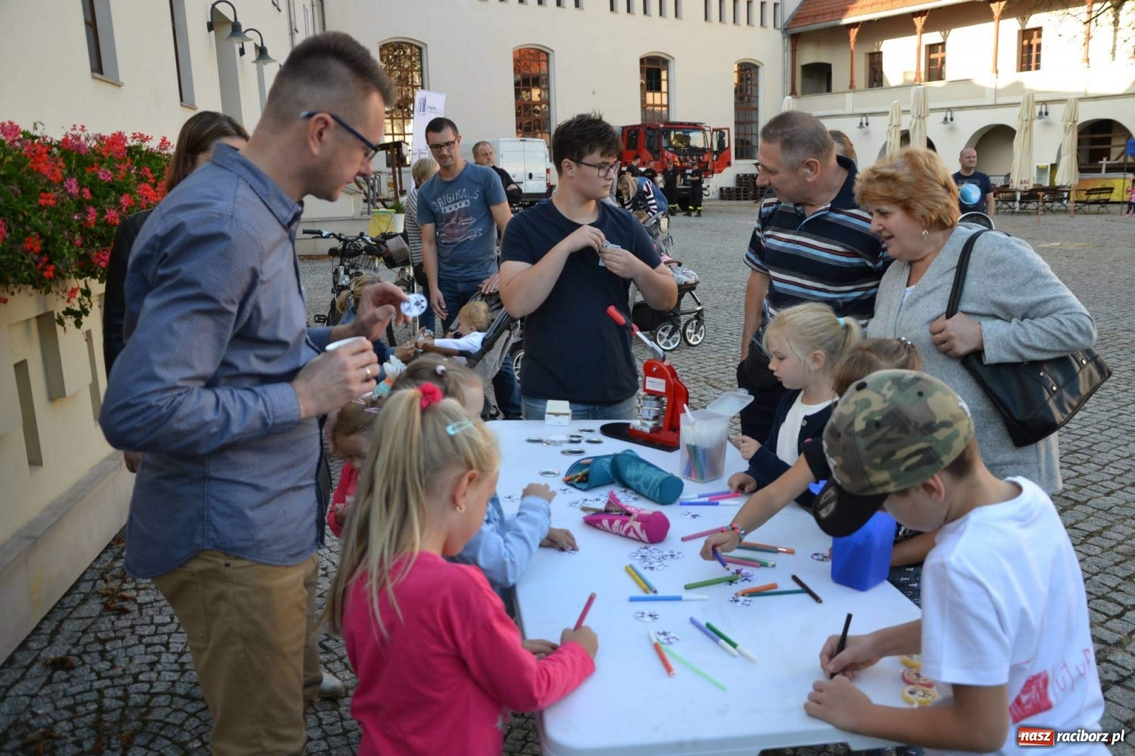 Zdjęcie w galerii na portalu naszraciborz.pl: Młodzież z MDK wystąpiła na zamku [FOTO]  wiadomości z regionu