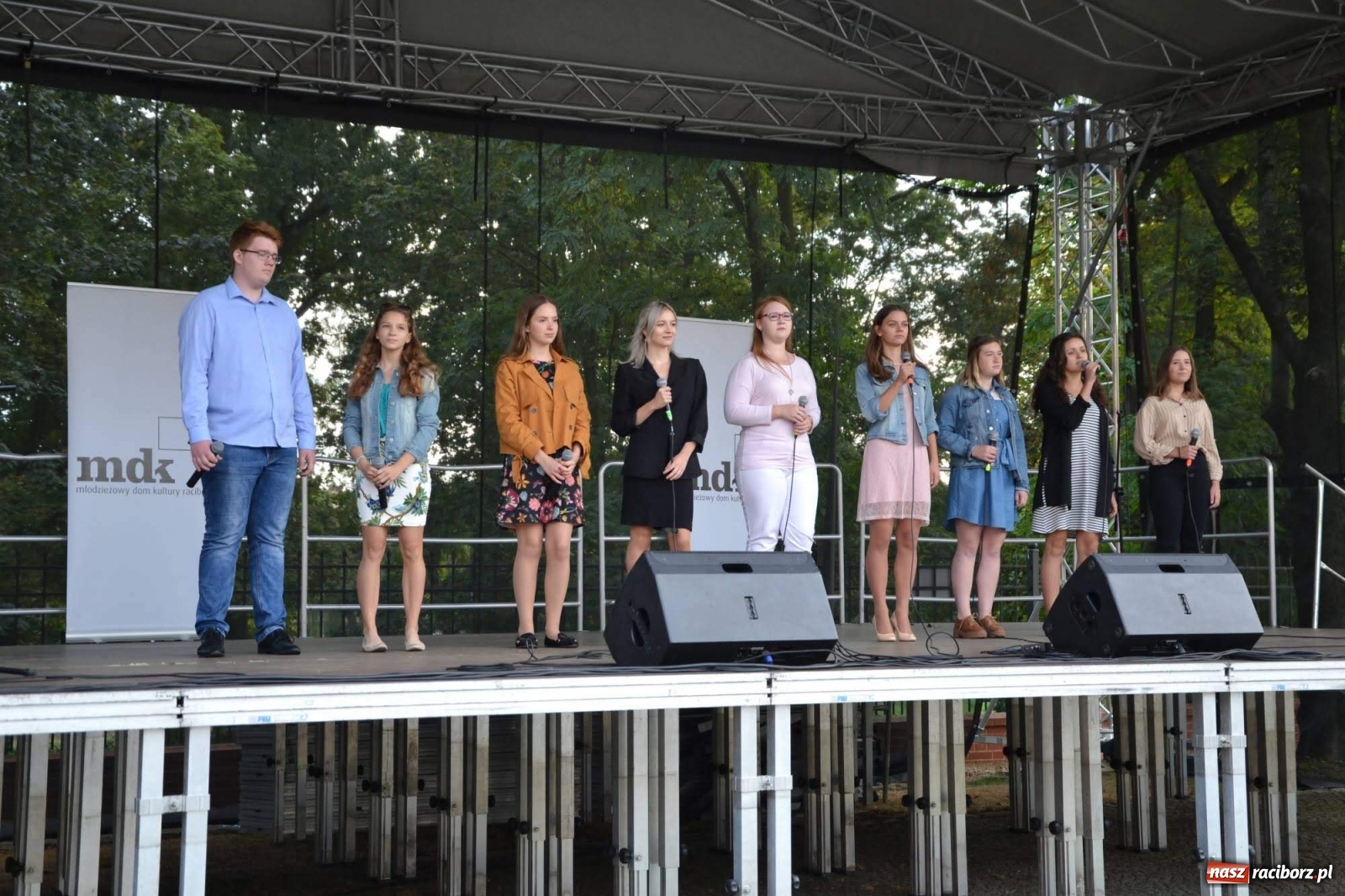 Zdjęcie w galerii na portalu naszraciborz.pl: Młodzież z MDK wystąpiła na zamku [FOTO]  wiadomości z regionu