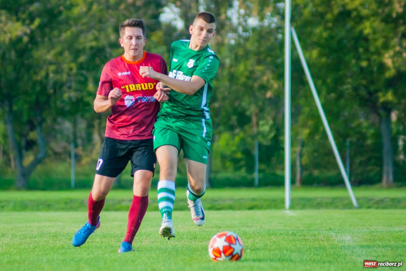 Zdjęcie w galerii na portalu naszraciborz.pl: A klasa. Zameczek Czernica rozbił Rafako [FOTO i WIDEO] wiadomości z regionu
