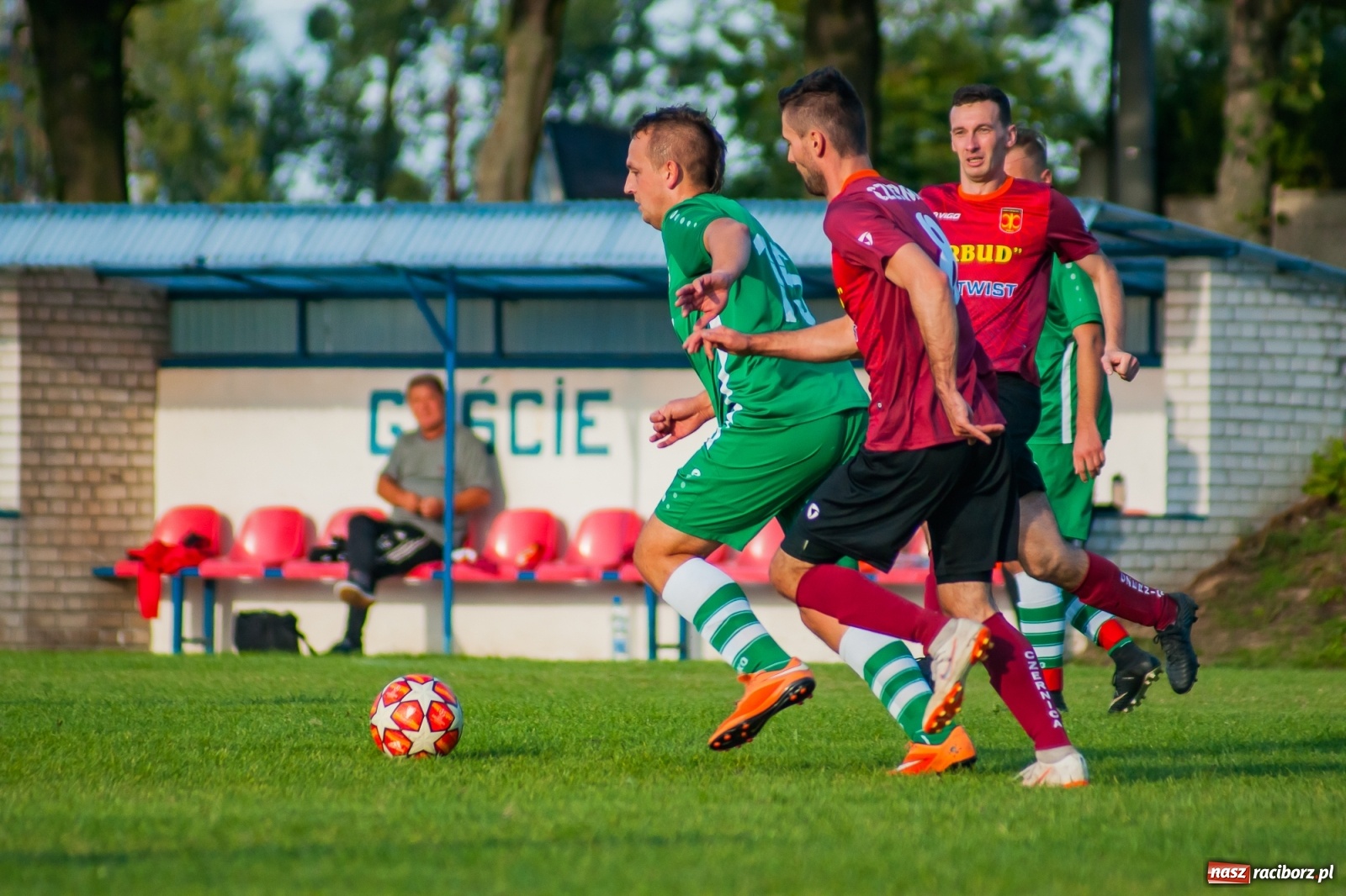 Zdjęcie w galerii na portalu naszraciborz.pl: A klasa. Zameczek Czernica rozbił Rafako [FOTO i WIDEO] wiadomości z regionu