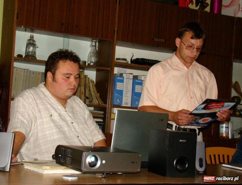 Zdjęcie w galerii na portalu naszraciborz.pl: Kuźniańskie TMZR w hołdzie powstańcom wiadomości z regionu