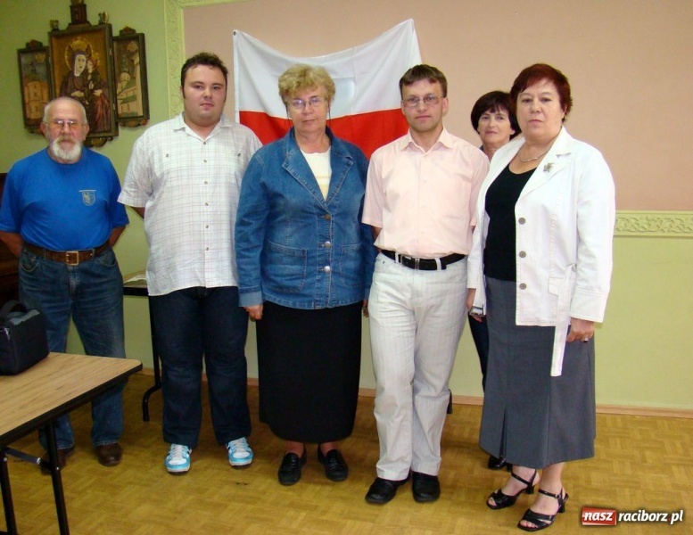 Zdjęcie w galerii na portalu naszraciborz.pl: Kuźniańskie TMZR w hołdzie powstańcom wiadomości z regionu