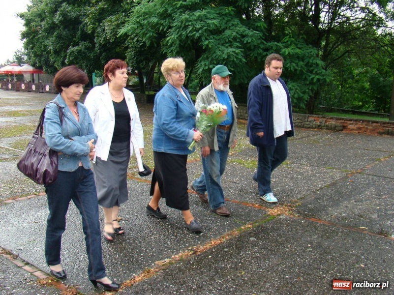 Zdjęcie w galerii na portalu naszraciborz.pl: Kuźniańskie TMZR w hołdzie powstańcom wiadomości z regionu