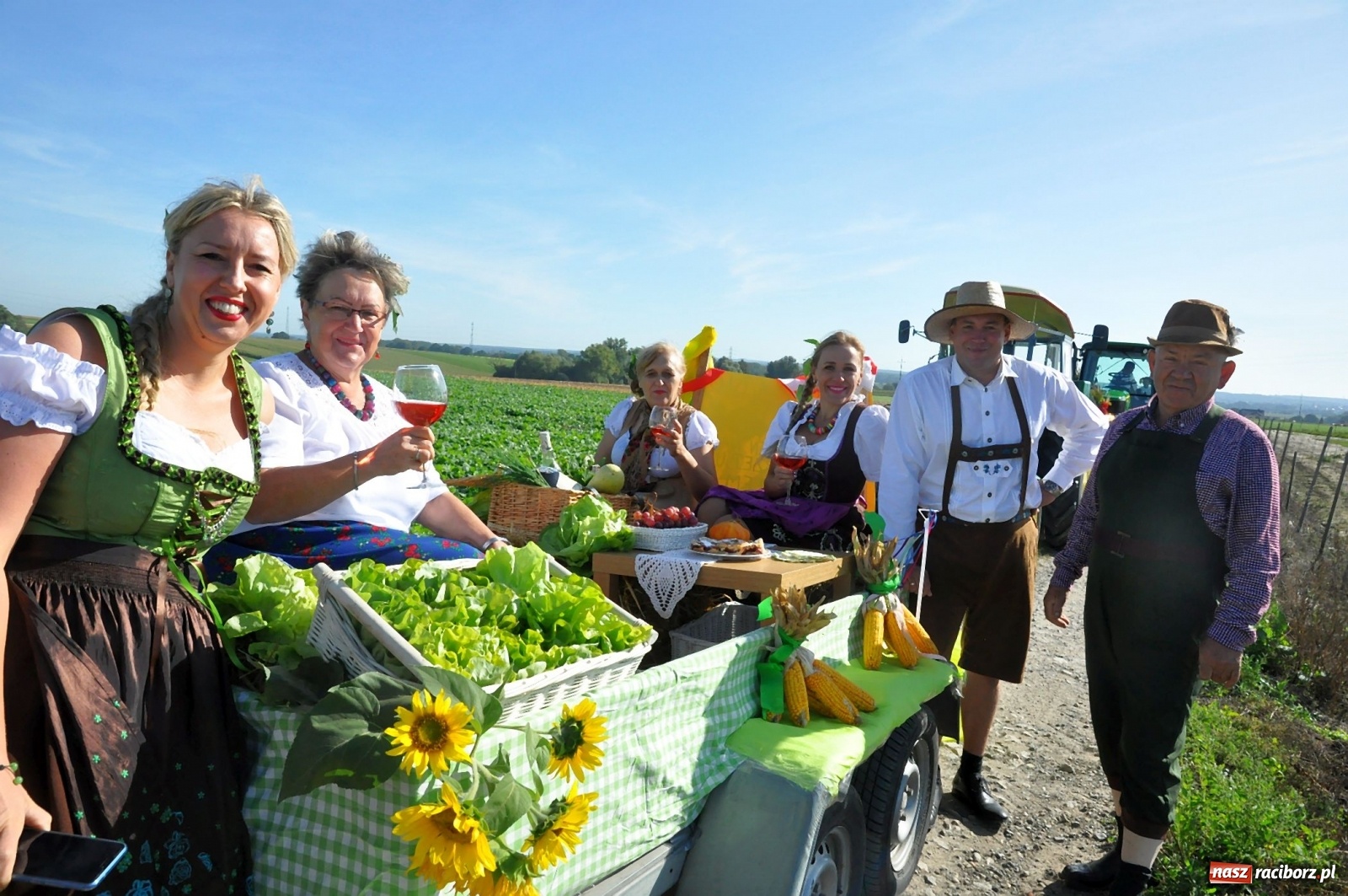 Zdjęcie w galerii na portalu naszraciborz.pl: Mała Miedonia, wielkie dożynki. Racibórz dziękuje za plony [FOTO i WIDEO]  wiadomości z regionu