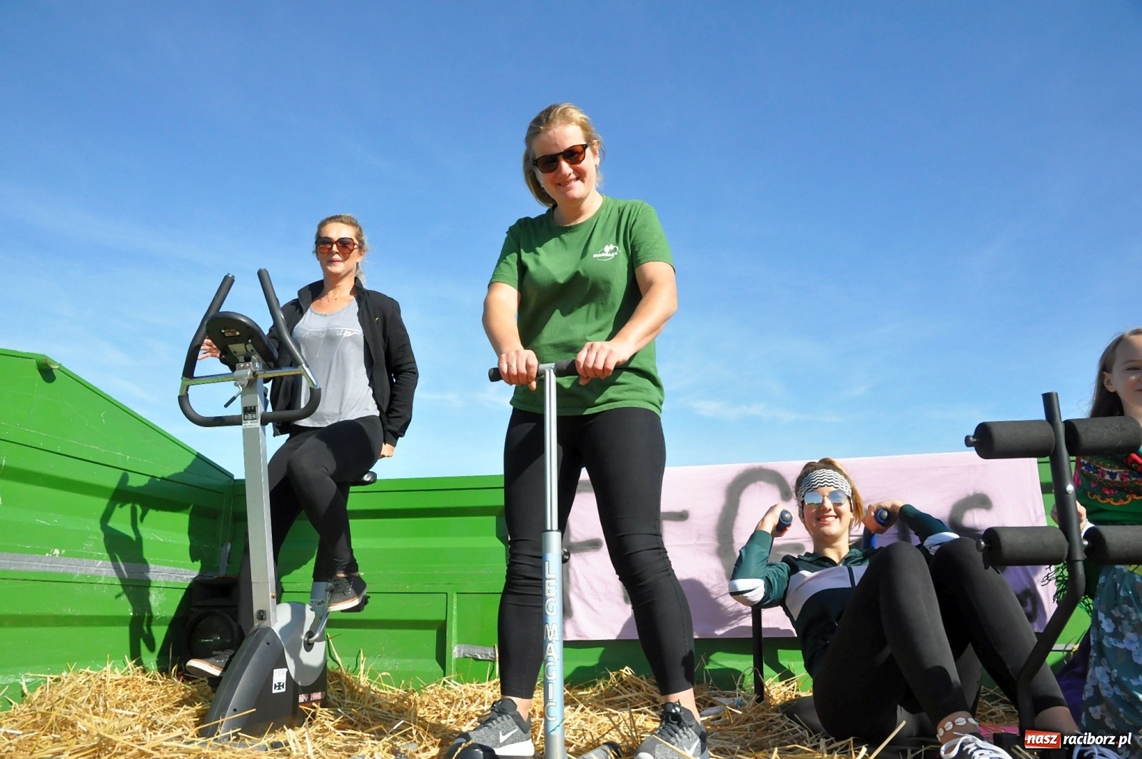 Zdjęcie w galerii na portalu naszraciborz.pl: Mała Miedonia, wielkie dożynki. Racibórz dziękuje za plony [FOTO i WIDEO]  wiadomości z regionu