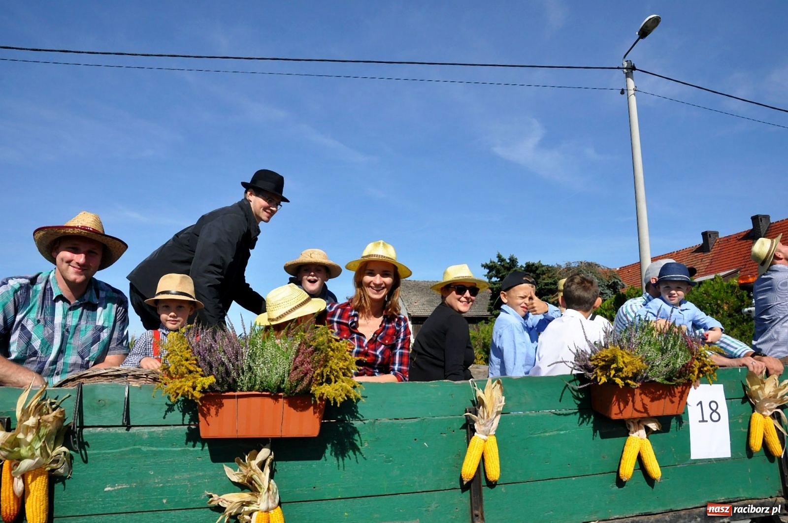 Zdjęcie w galerii na portalu naszraciborz.pl: Mała Miedonia, wielkie dożynki. Racibórz dziękuje za plony [FOTO i WIDEO]  wiadomości z regionu