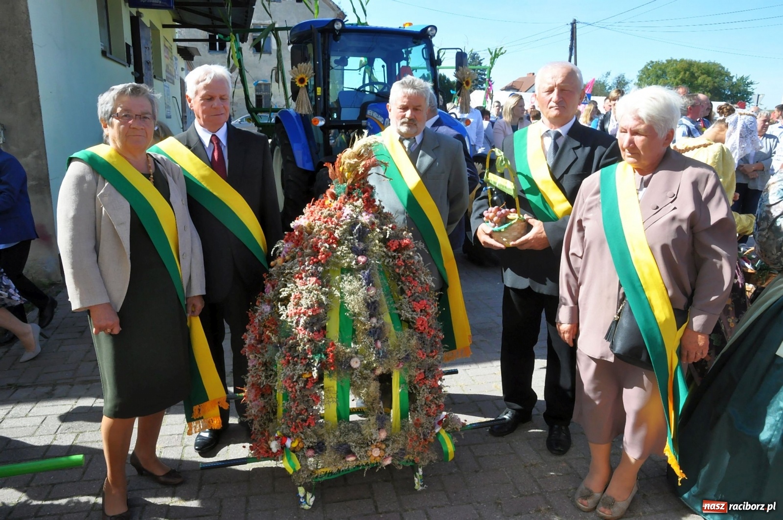 Zdjęcie w galerii na portalu naszraciborz.pl: Mała Miedonia, wielkie dożynki. Racibórz dziękuje za plony [FOTO i WIDEO]  wiadomości z regionu