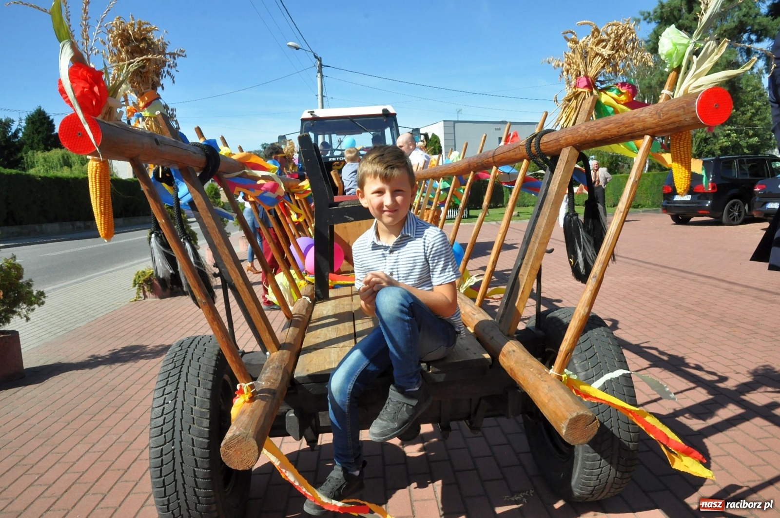 Zdjęcie w galerii na portalu naszraciborz.pl: Loża przywódców na dożynkach w Pawłowie [FOTO i WIDEO]  wiadomości z regionu