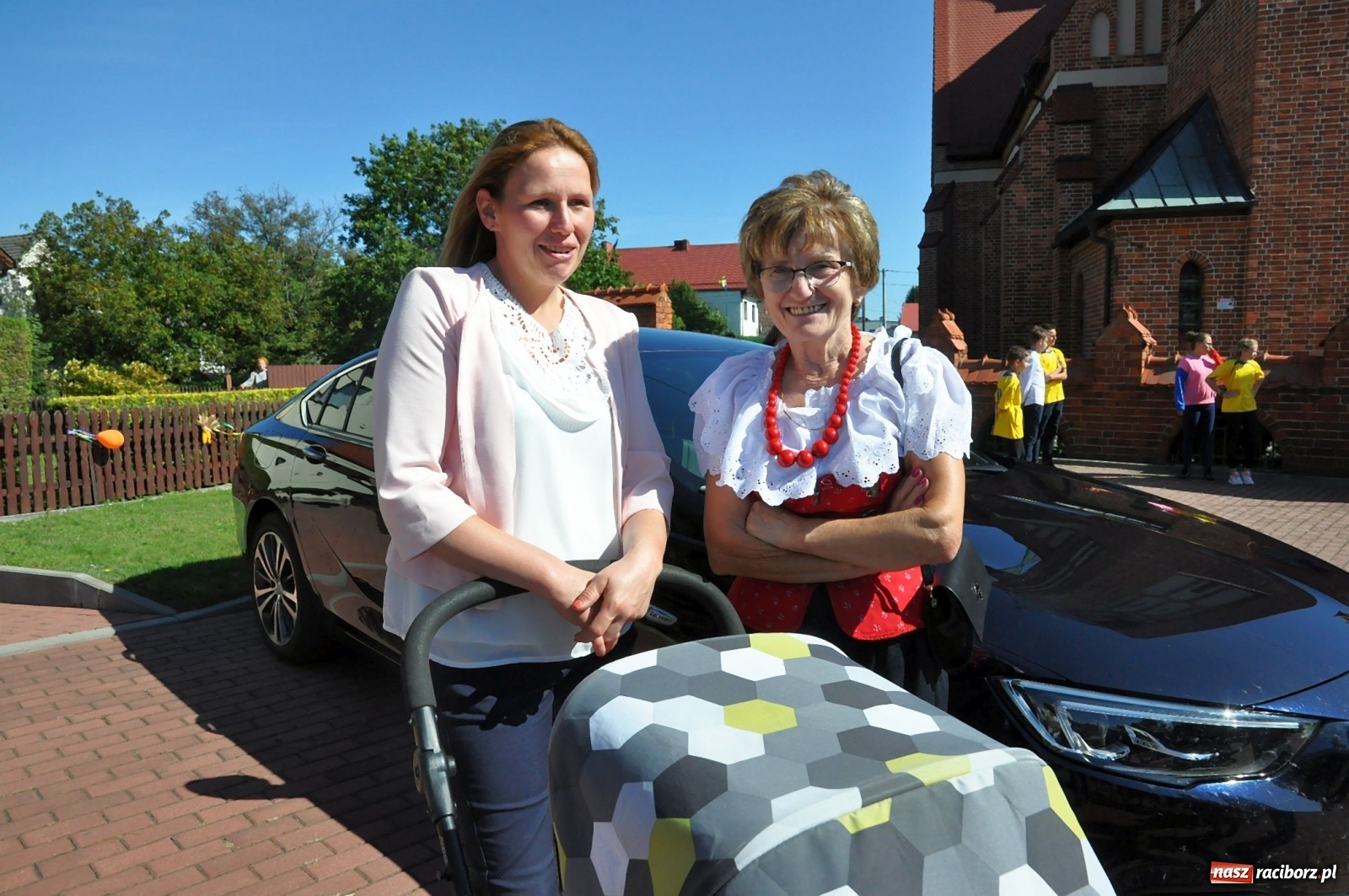 Zdjęcie w galerii na portalu naszraciborz.pl: Loża przywódców na dożynkach w Pawłowie [FOTO i WIDEO]  wiadomości z regionu