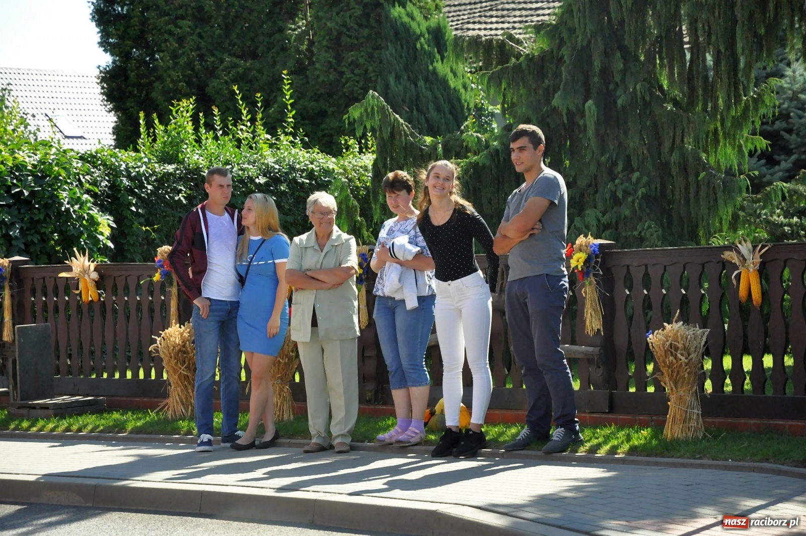 Zdjęcie w galerii na portalu naszraciborz.pl: Loża przywódców na dożynkach w Pawłowie [FOTO i WIDEO]  wiadomości z regionu