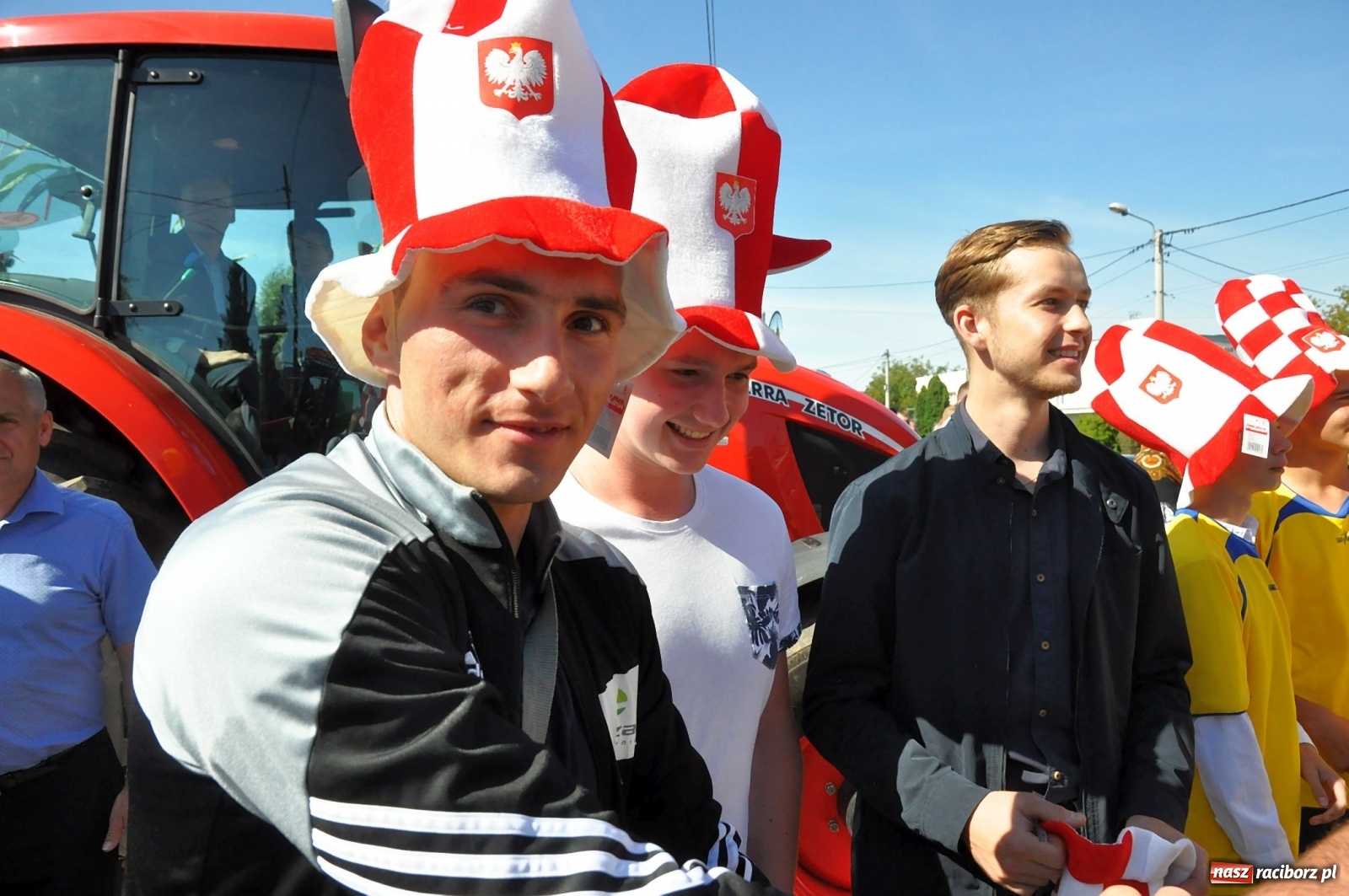 Zdjęcie w galerii na portalu naszraciborz.pl: Loża przywódców na dożynkach w Pawłowie [FOTO i WIDEO]  wiadomości z regionu