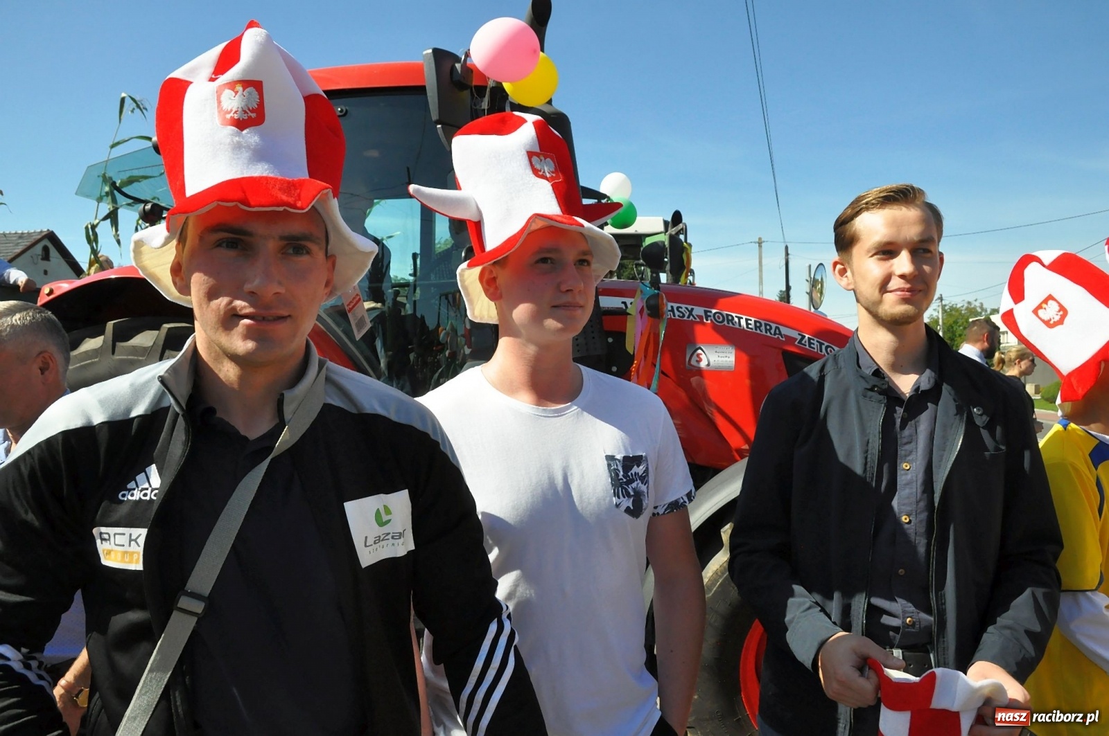 Zdjęcie w galerii na portalu naszraciborz.pl: Loża przywódców na dożynkach w Pawłowie [FOTO i WIDEO]  wiadomości z regionu