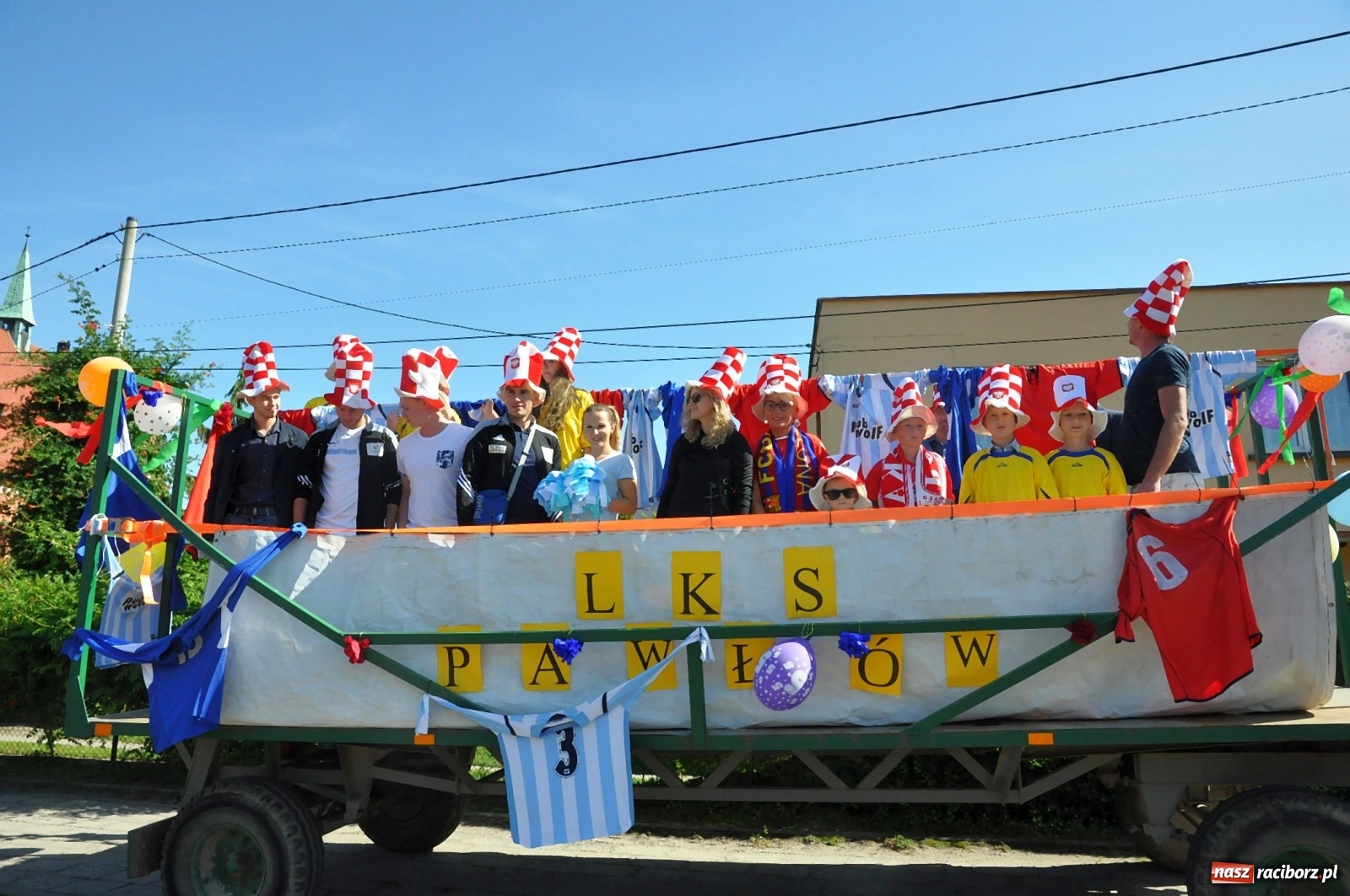Zdjęcie w galerii na portalu naszraciborz.pl: Loża przywódców na dożynkach w Pawłowie [FOTO i WIDEO]  wiadomości z regionu