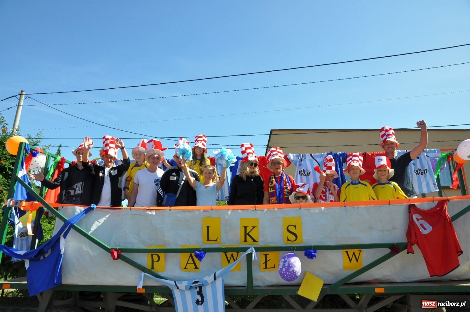 Zdjęcie w galerii na portalu naszraciborz.pl: Loża przywódców na dożynkach w Pawłowie [FOTO i WIDEO]  wiadomości z regionu