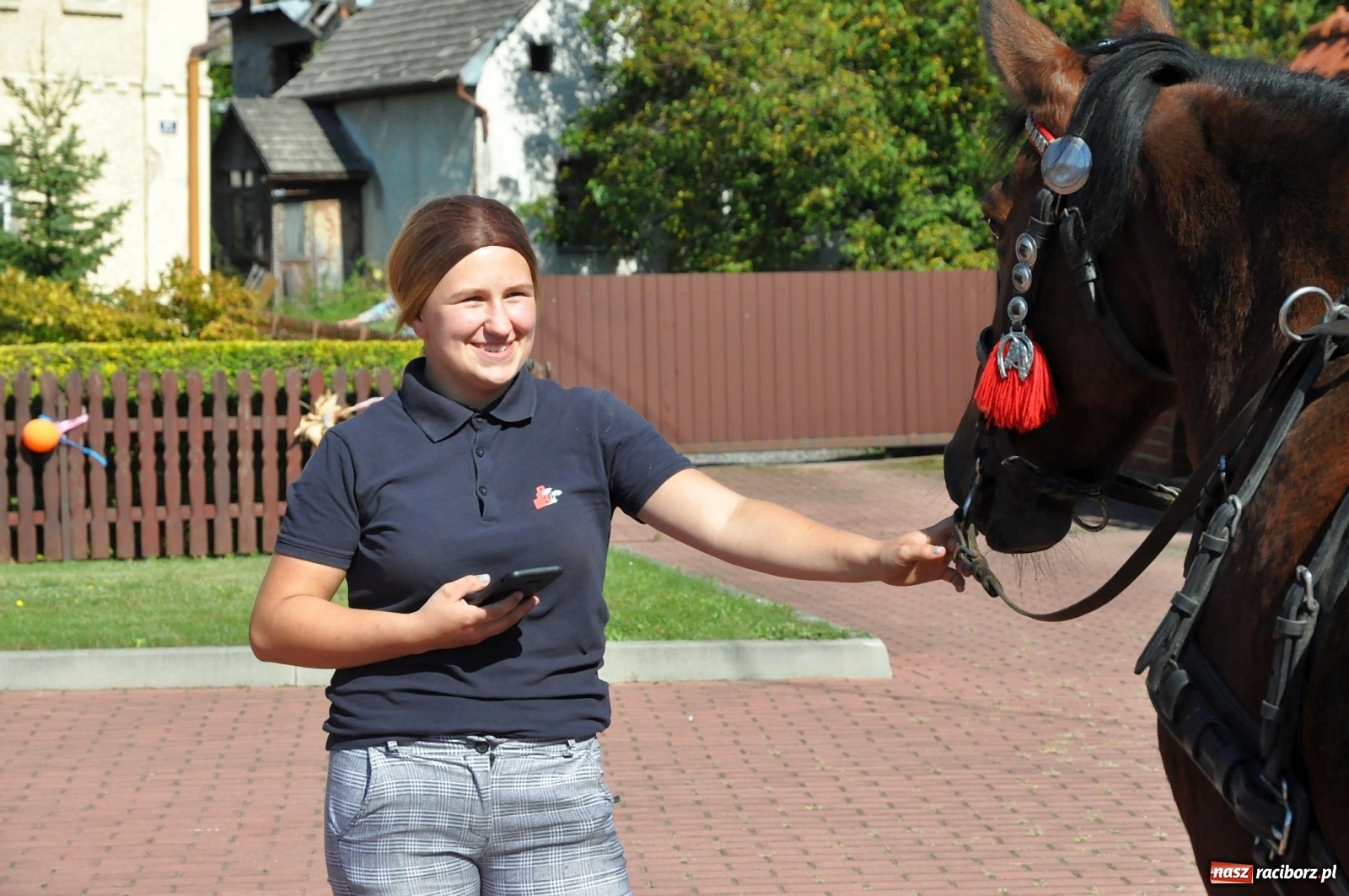 Zdjęcie w galerii na portalu naszraciborz.pl: Loża przywódców na dożynkach w Pawłowie [FOTO i WIDEO]  wiadomości z regionu
