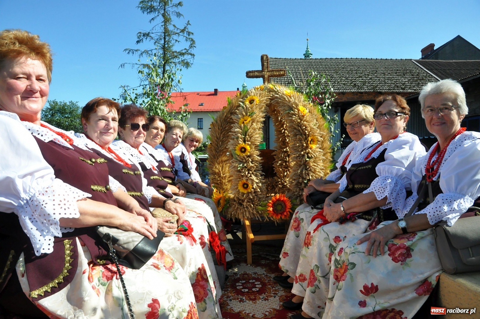 Zdjęcie w galerii na portalu naszraciborz.pl: Dożynki w Pogrzebieniu na bis [FOTO] wiadomości z regionu