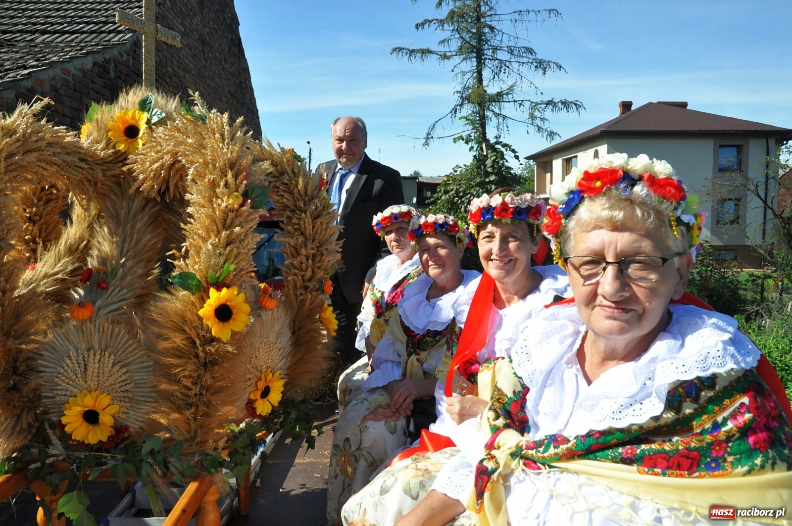 Zdjęcie w galerii na portalu naszraciborz.pl: Dożynki w Pogrzebieniu na bis [FOTO] wiadomości z regionu