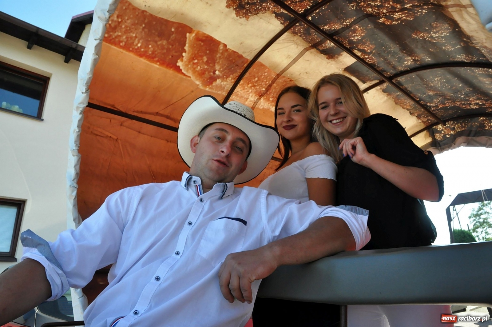 Zdjęcie w galerii na portalu naszraciborz.pl: Dożynki w Pogrzebieniu na bis [FOTO] wiadomości z regionu