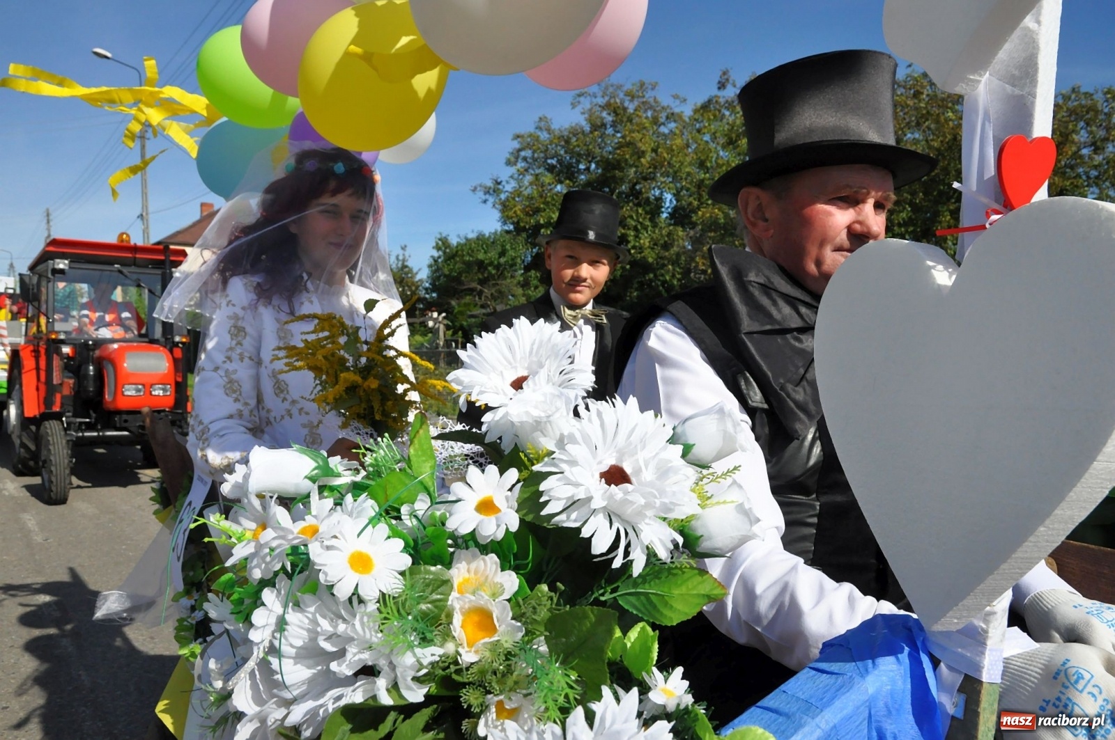 Zdjęcie w galerii na portalu naszraciborz.pl: Dożynki w Pogrzebieniu na bis [FOTO] wiadomości z regionu