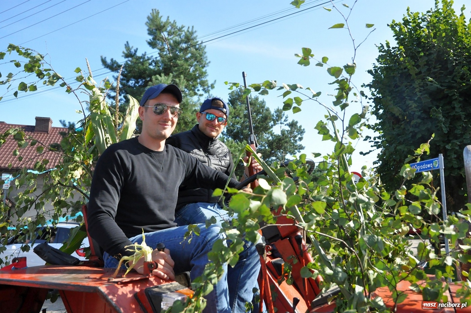 Zdjęcie w galerii na portalu naszraciborz.pl: Dożynki w Pogrzebieniu na bis [FOTO] wiadomości z regionu