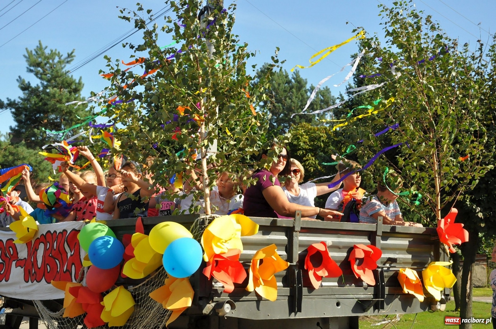Zdjęcie w galerii na portalu naszraciborz.pl: Dożynki w Pogrzebieniu na bis [FOTO] wiadomości z regionu