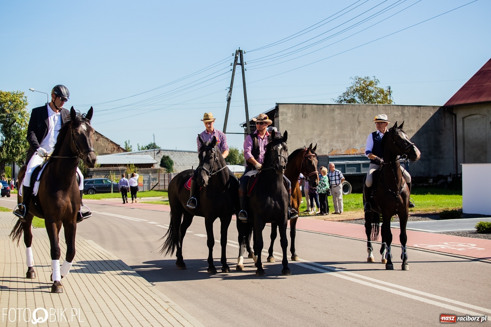 Zdjęcie w galerii na portalu naszraciborz.pl: Dożynki parafialne w Bieńkowicach [FOTO i WIDEO] wiadomości z regionu