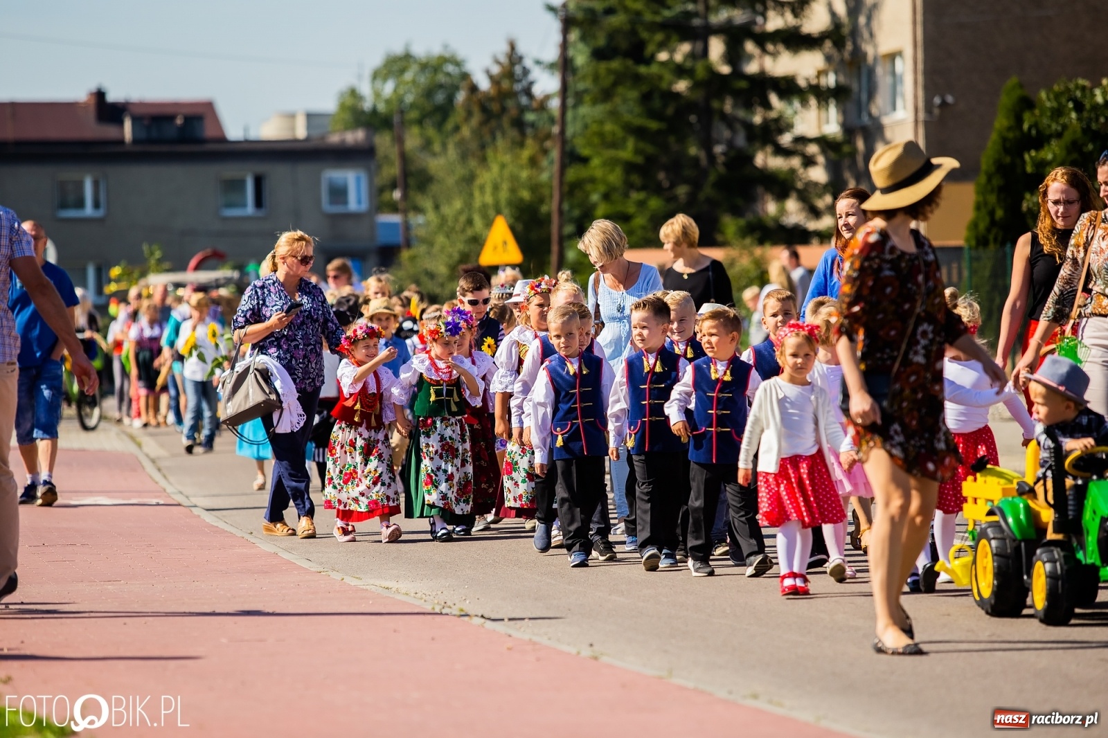 Zdjęcie w galerii na portalu naszraciborz.pl: Dożynki parafialne w Bieńkowicach [FOTO i WIDEO] wiadomości z regionu