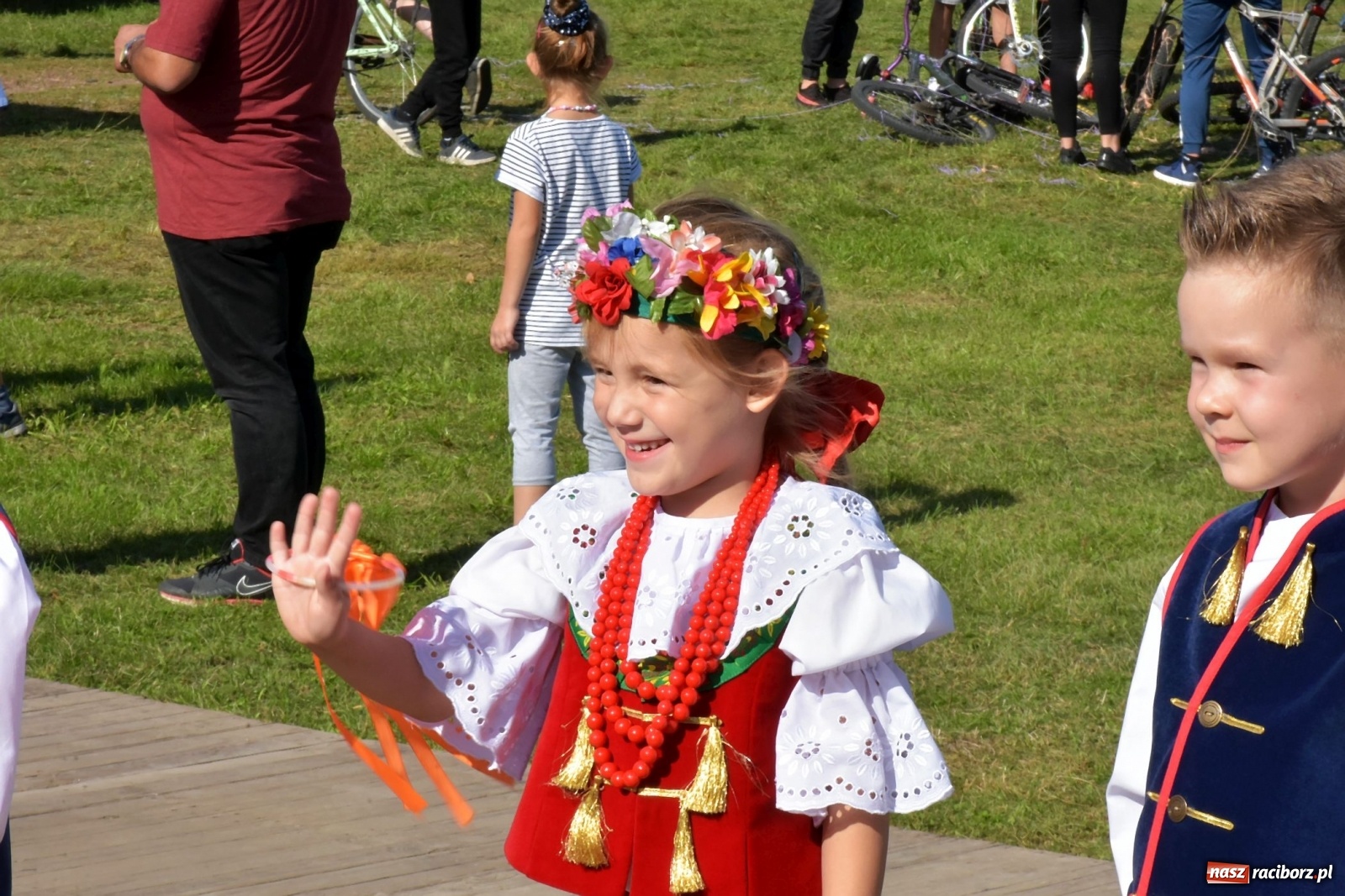 Zdjęcie w galerii na portalu naszraciborz.pl: Dożynki parafialne w Bieńkowicach [FOTO i WIDEO] wiadomości z regionu