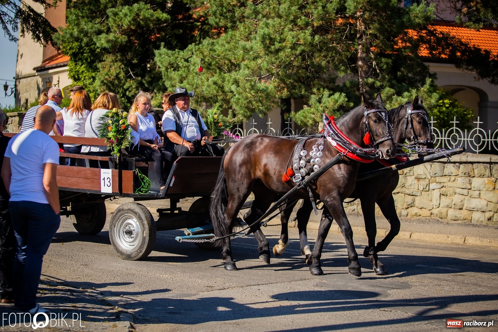 Zdjęcie w galerii na portalu naszraciborz.pl: Korowód jak maraton. Dożynki w Pogrzebieniu [FOTO i WIDEO]  wiadomości z regionu