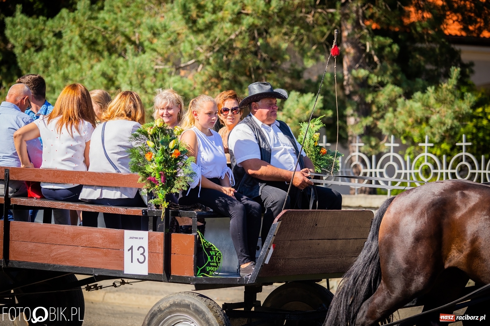 Zdjęcie w galerii na portalu naszraciborz.pl: Korowód jak maraton. Dożynki w Pogrzebieniu [FOTO i WIDEO]  wiadomości z regionu