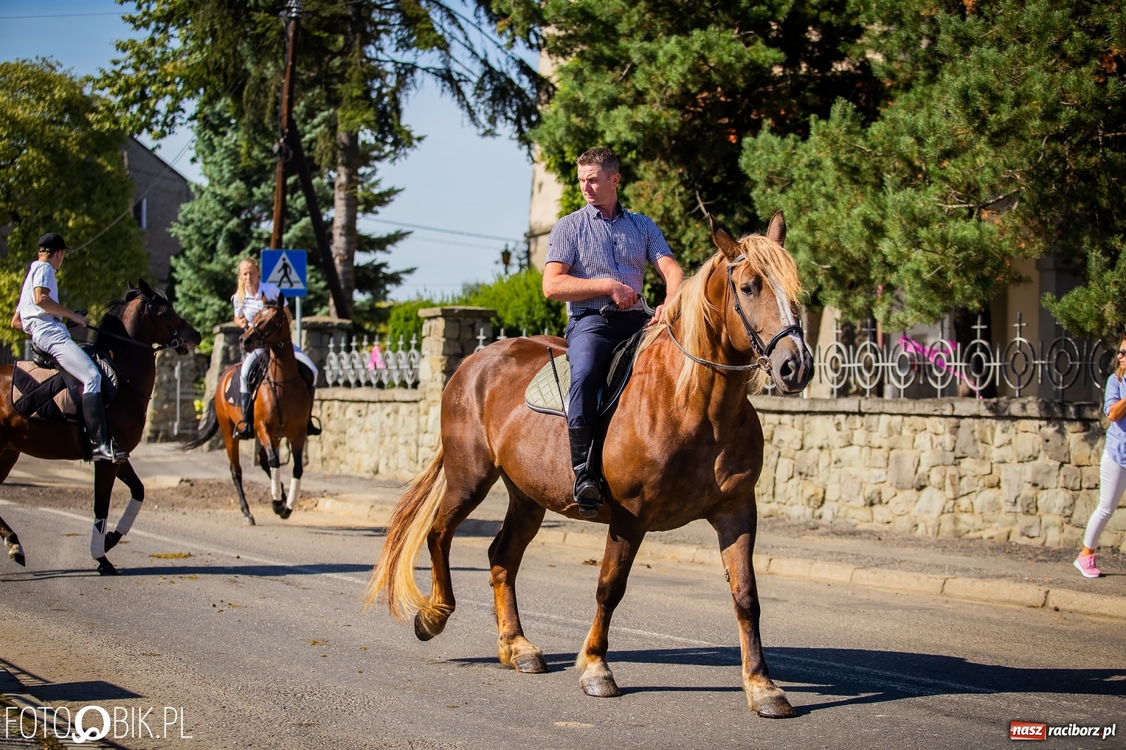 Zdjęcie w galerii na portalu naszraciborz.pl: Korowód jak maraton. Dożynki w Pogrzebieniu [FOTO i WIDEO]  wiadomości z regionu
