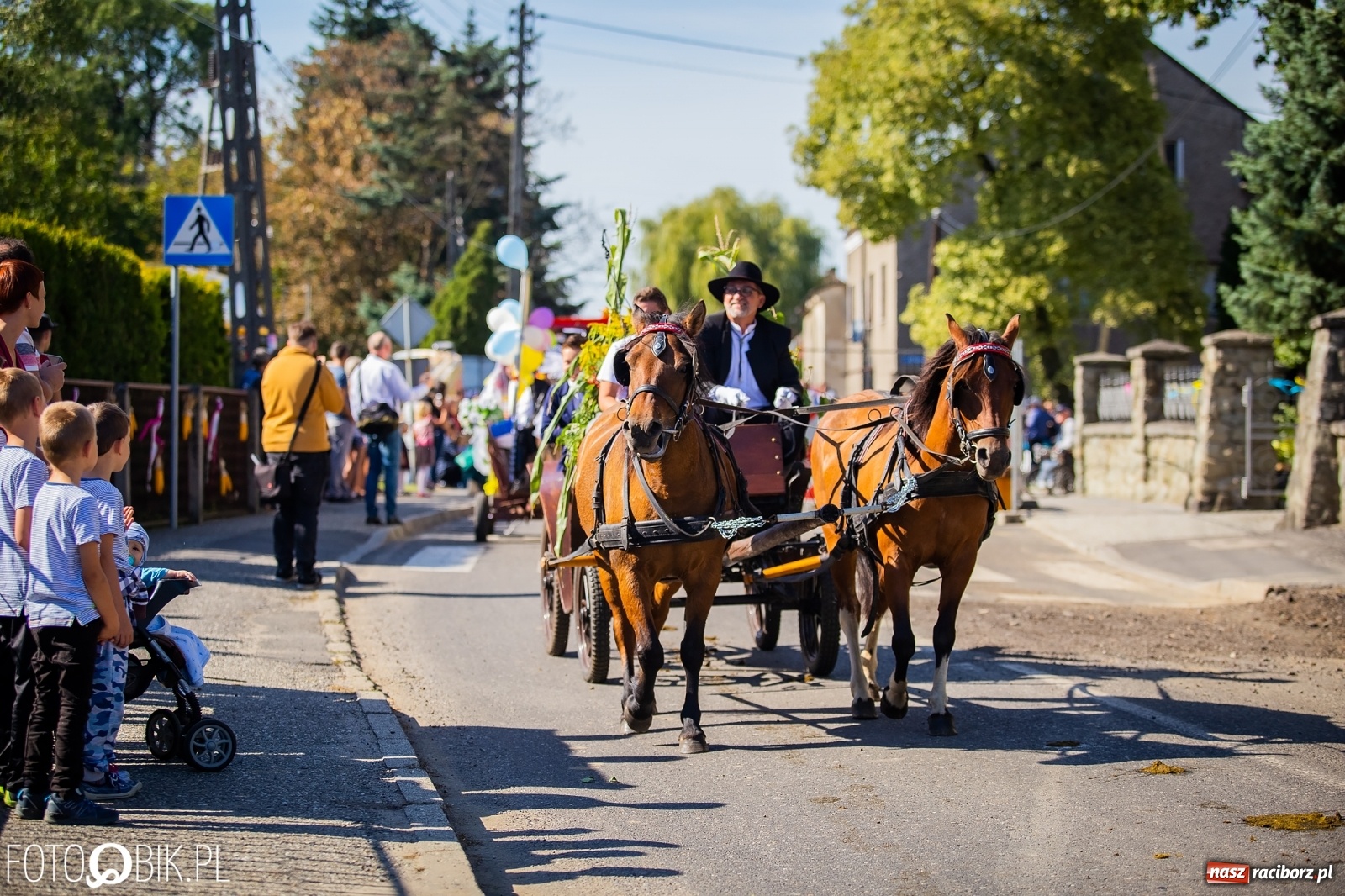 Zdjęcie w galerii na portalu naszraciborz.pl: Korowód jak maraton. Dożynki w Pogrzebieniu [FOTO i WIDEO]  wiadomości z regionu