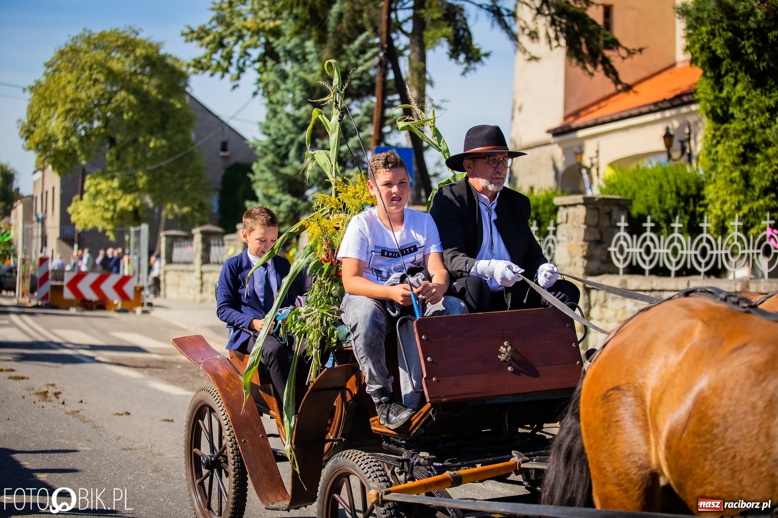 Zdjęcie w galerii na portalu naszraciborz.pl: Korowód jak maraton. Dożynki w Pogrzebieniu [FOTO i WIDEO]  wiadomości z regionu