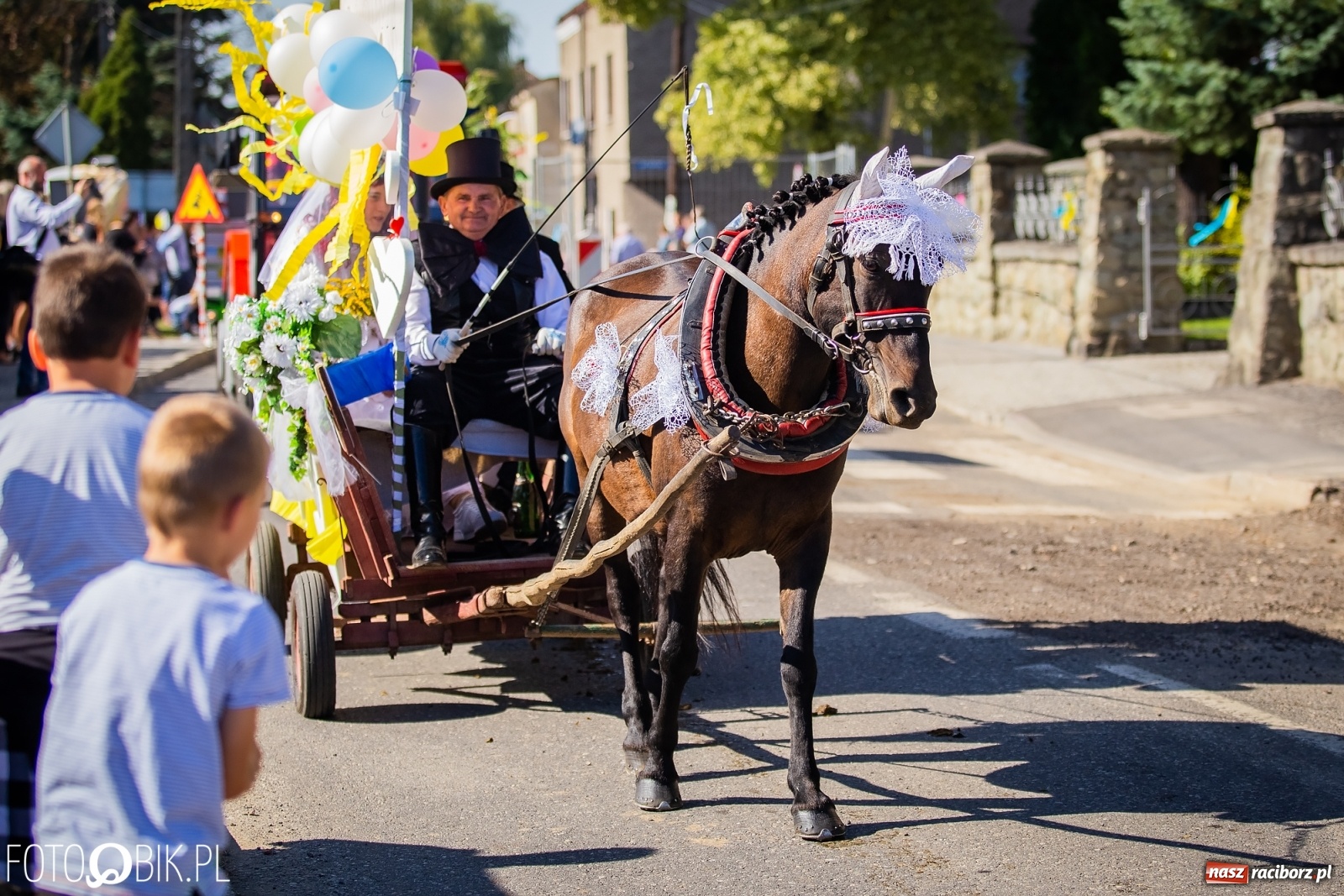 Zdjęcie w galerii na portalu naszraciborz.pl: Korowód jak maraton. Dożynki w Pogrzebieniu [FOTO i WIDEO]  wiadomości z regionu