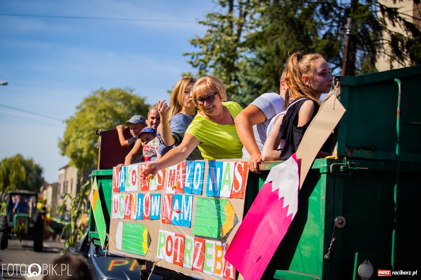 Zdjęcie w galerii na portalu naszraciborz.pl: Korowód jak maraton. Dożynki w Pogrzebieniu [FOTO i WIDEO]  wiadomości z regionu