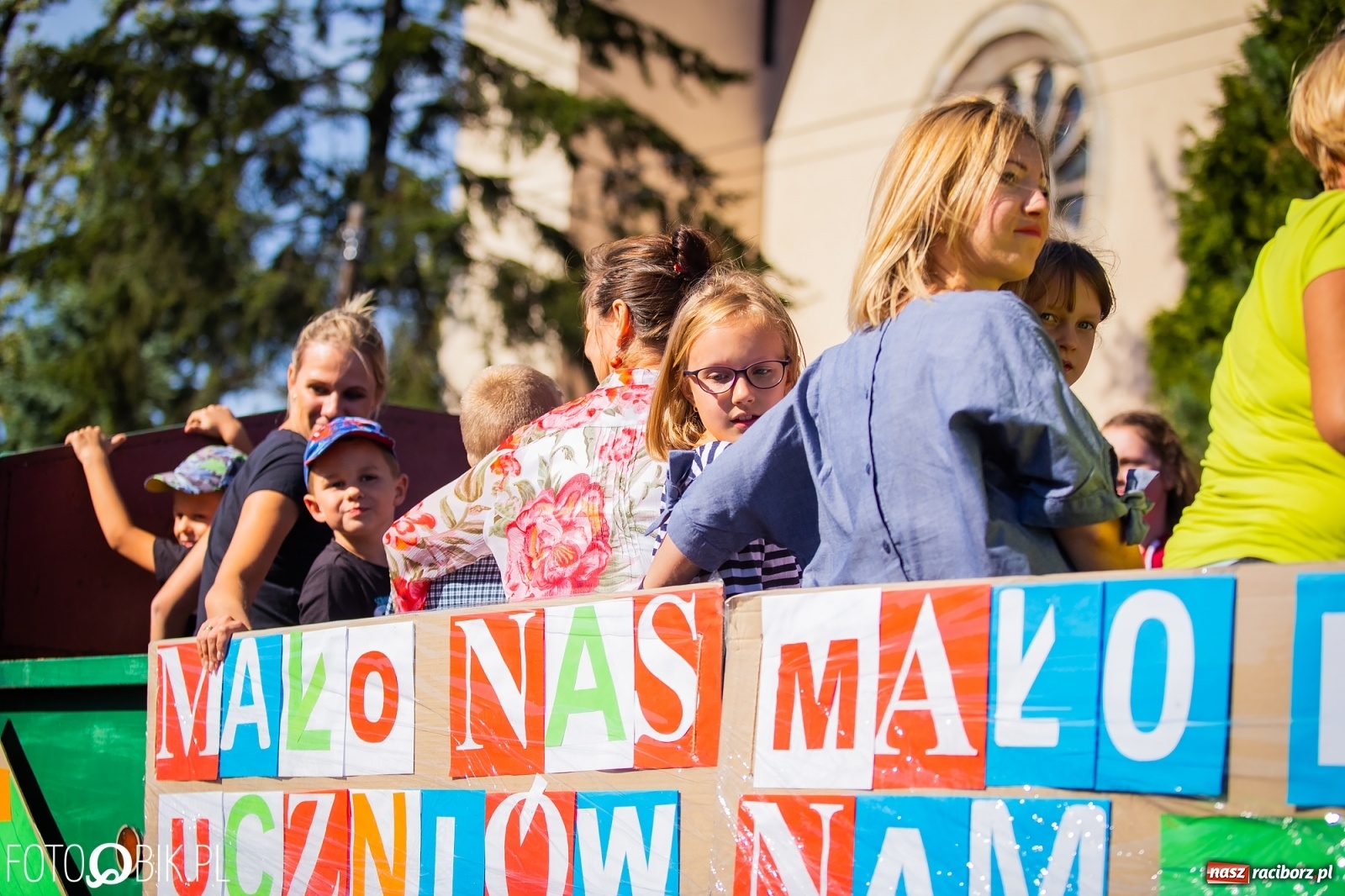 Zdjęcie w galerii na portalu naszraciborz.pl: Korowód jak maraton. Dożynki w Pogrzebieniu [FOTO i WIDEO]  wiadomości z regionu