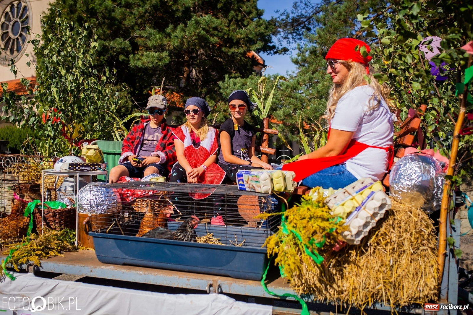 Zdjęcie w galerii na portalu naszraciborz.pl: Korowód jak maraton. Dożynki w Pogrzebieniu [FOTO i WIDEO]  wiadomości z regionu