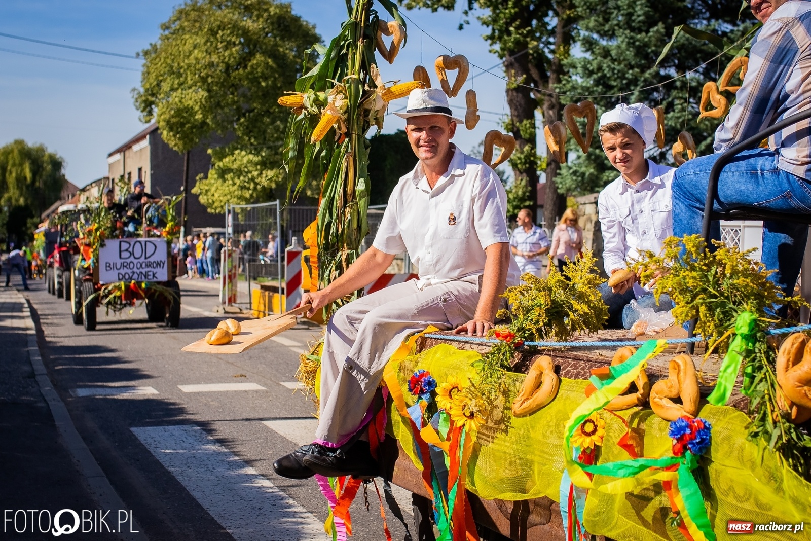 Zdjęcie w galerii na portalu naszraciborz.pl: Korowód jak maraton. Dożynki w Pogrzebieniu [FOTO i WIDEO]  wiadomości z regionu